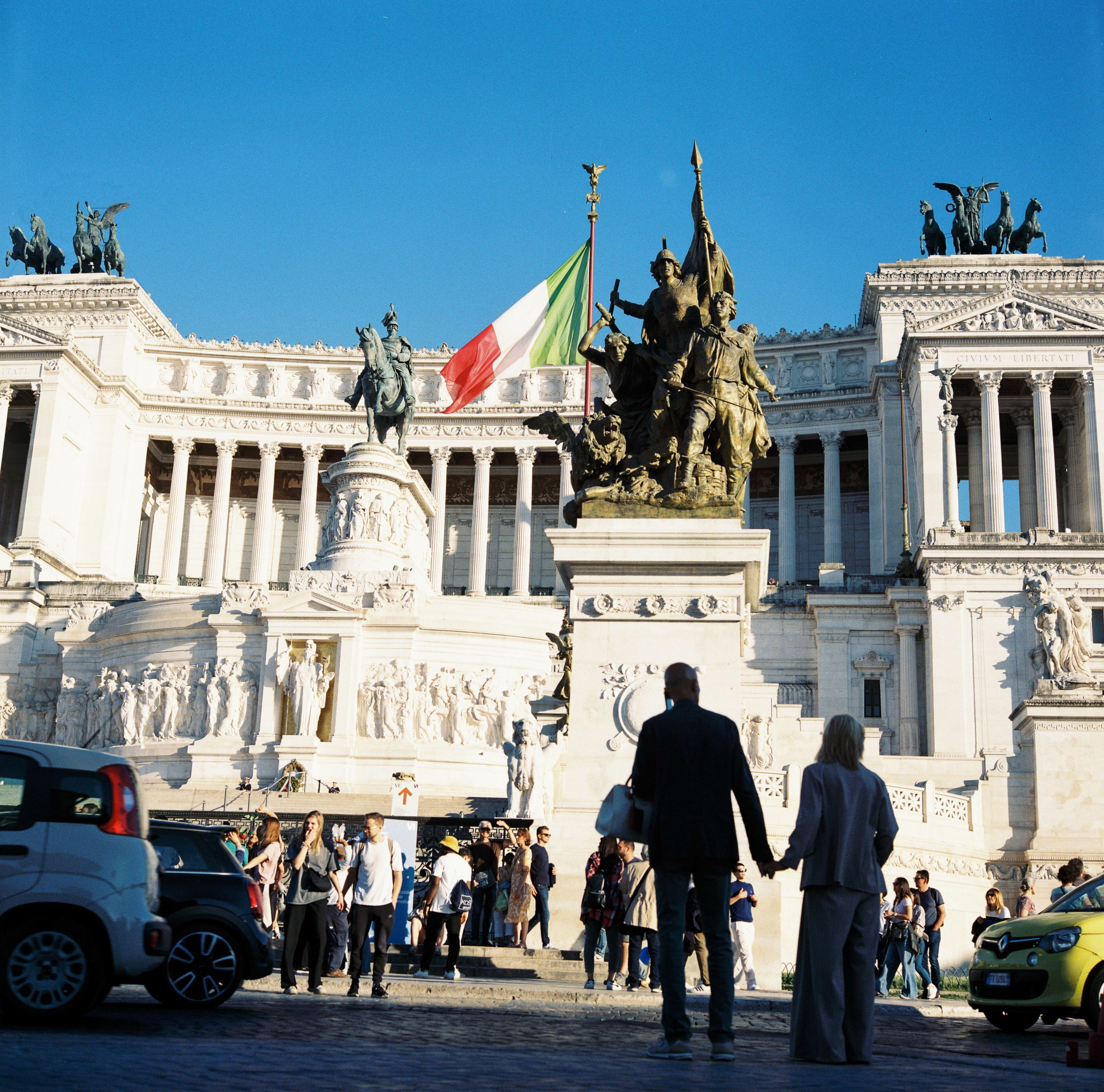 Italian cities sweep 2026 remote-work index: Genoa, Bari and Catania top global list — Photo by Efe Ersoy on Pexels