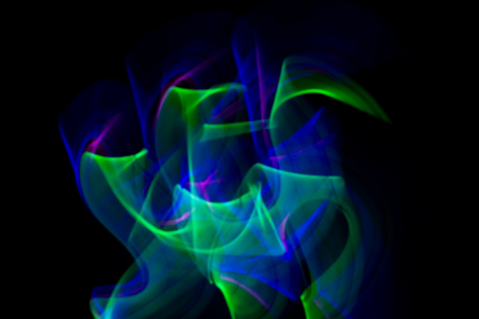 Tiefschwarzes Licht & Abstrakt – AMOLED Hintergrundbild (von Rocio Alvarez, 9449×6299, #36757048)