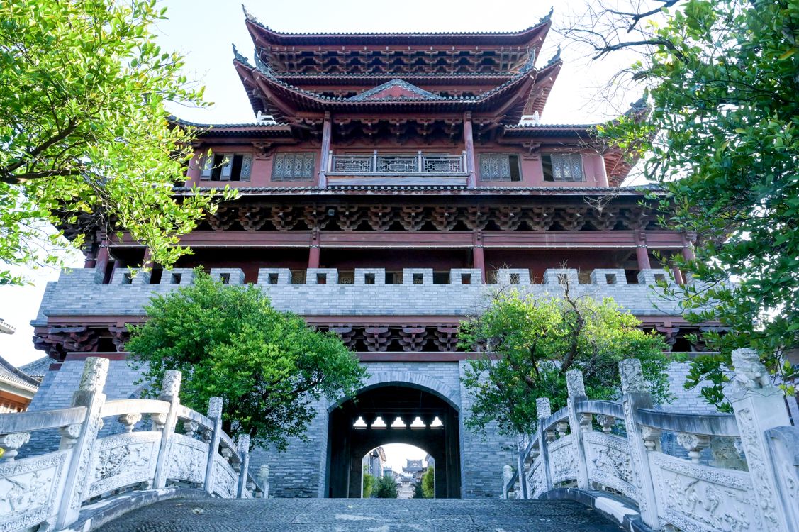 Traditional Asian Architecture with Stone Bridge · Free Stock Photo