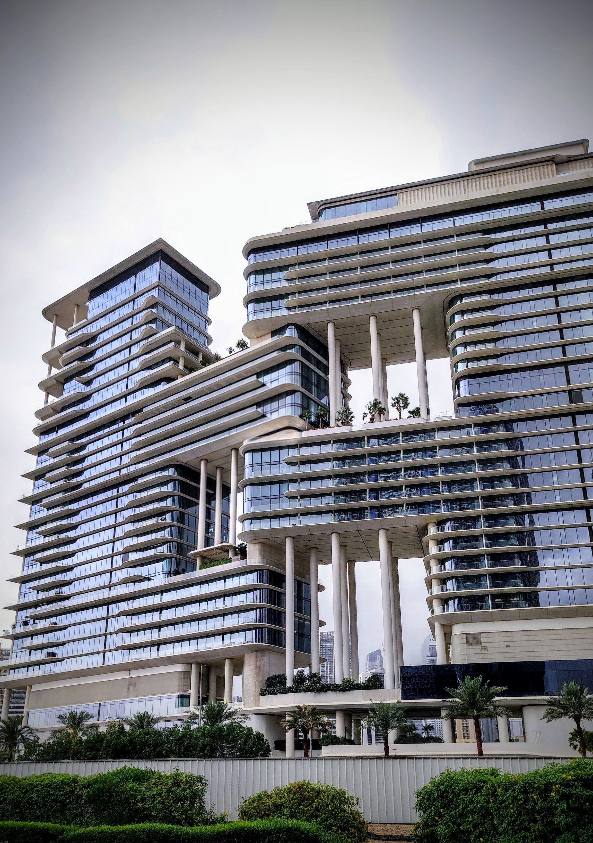 Striking Modern Architecture in Dubai · Free Stock Photo