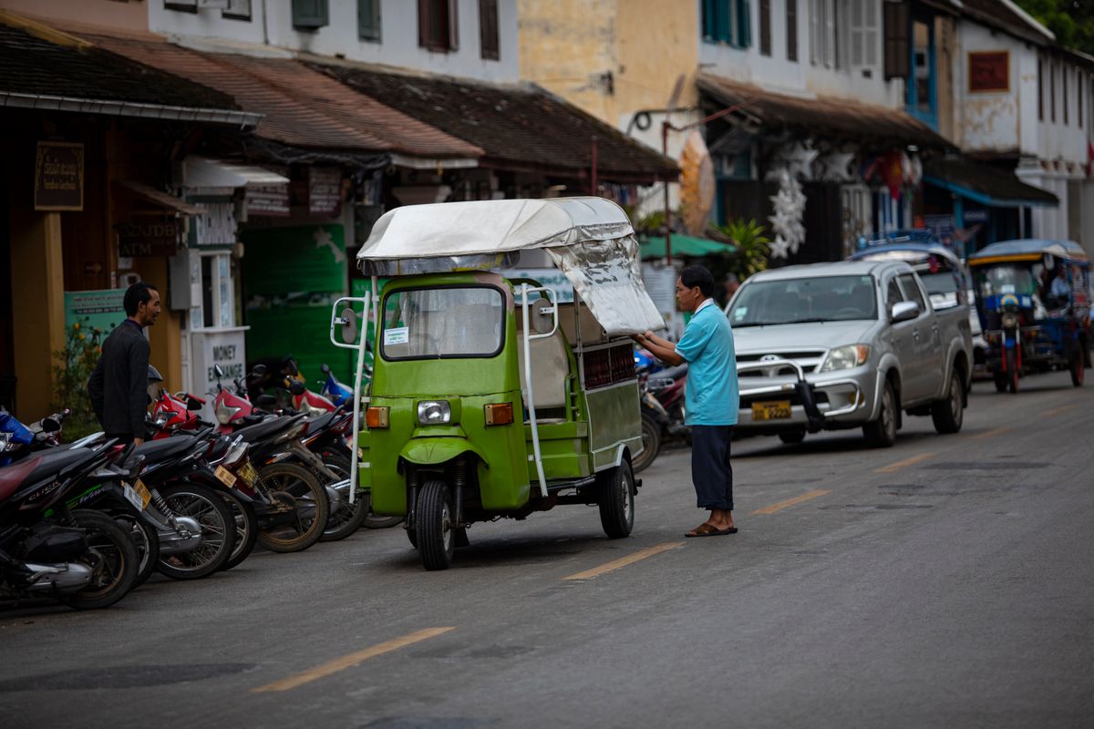 man with a van in St. Day — Loaded properly: blankets, straps and a plan in St. Day