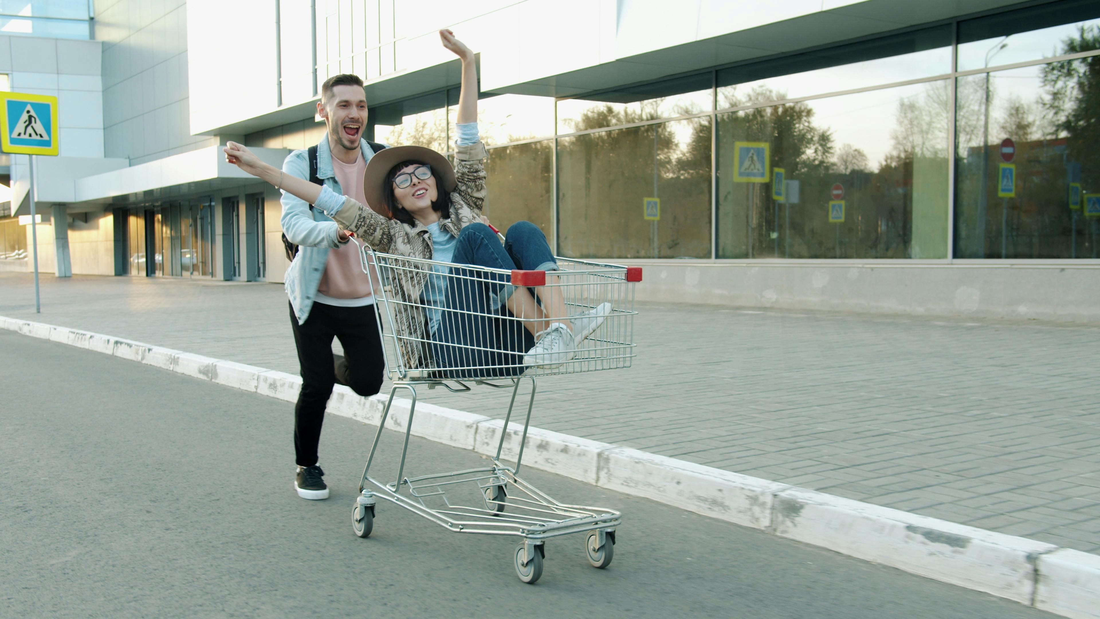 general lifestyle shop online — Photo by Vitaly Gariev on Pexels