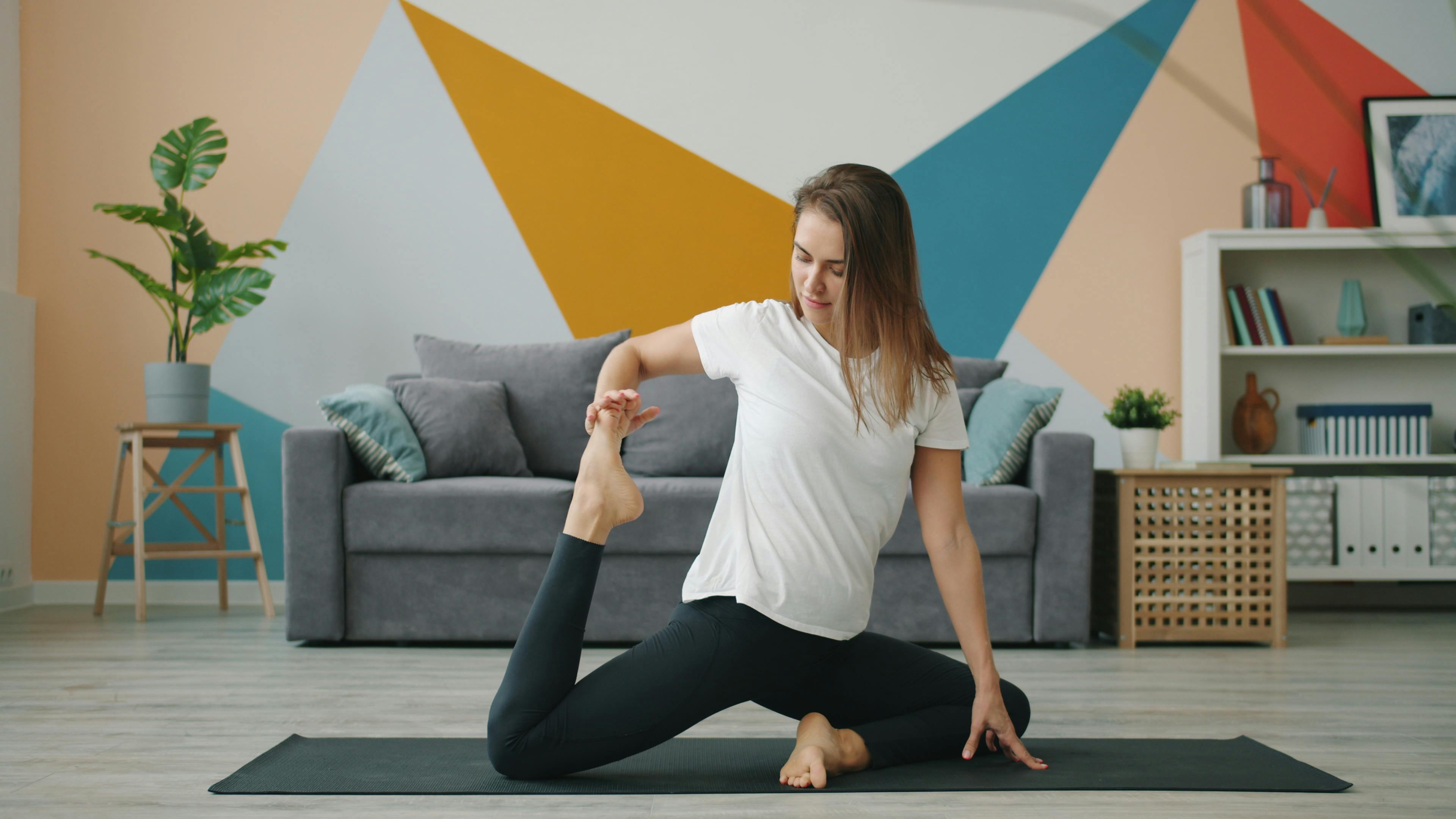 lifestyle hours wellness routines — Photo by Vitaly Gariev on Pexels