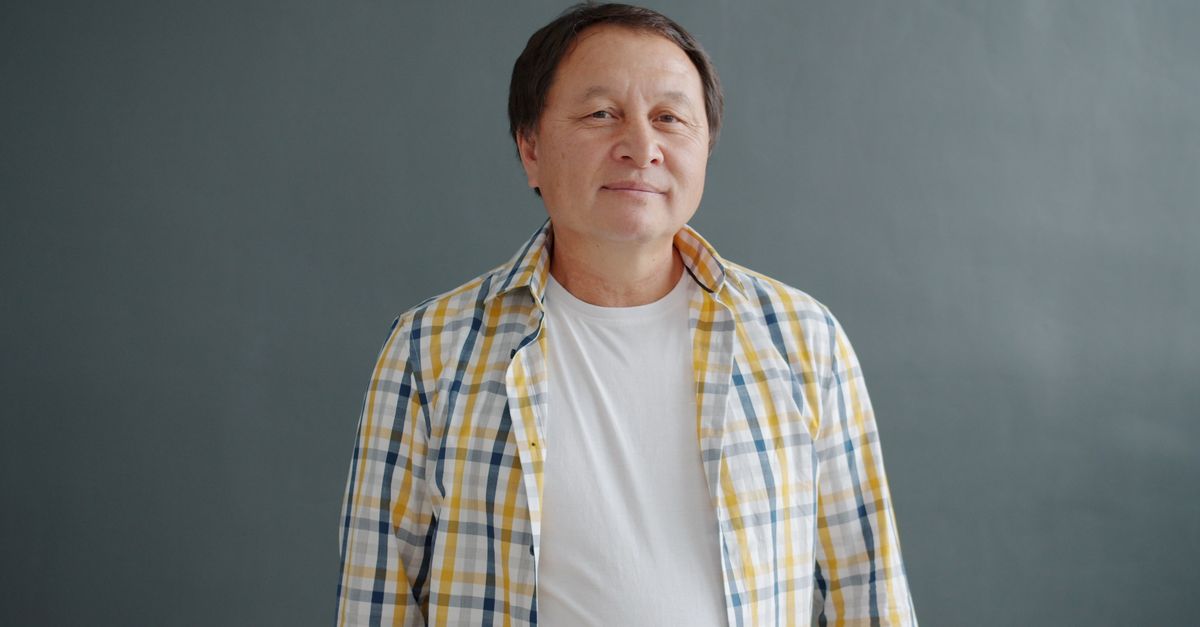a man with open relaxed body language