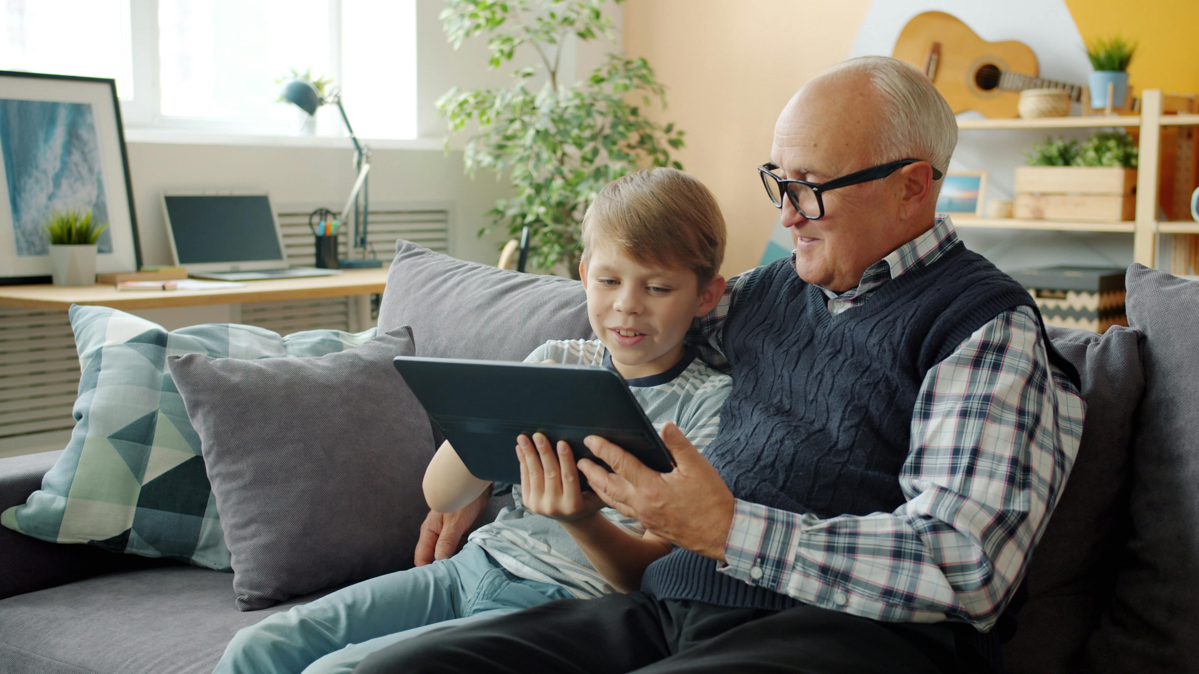 general lifestyle survey uk — Photo by Vitaly Gariev on Pexels
