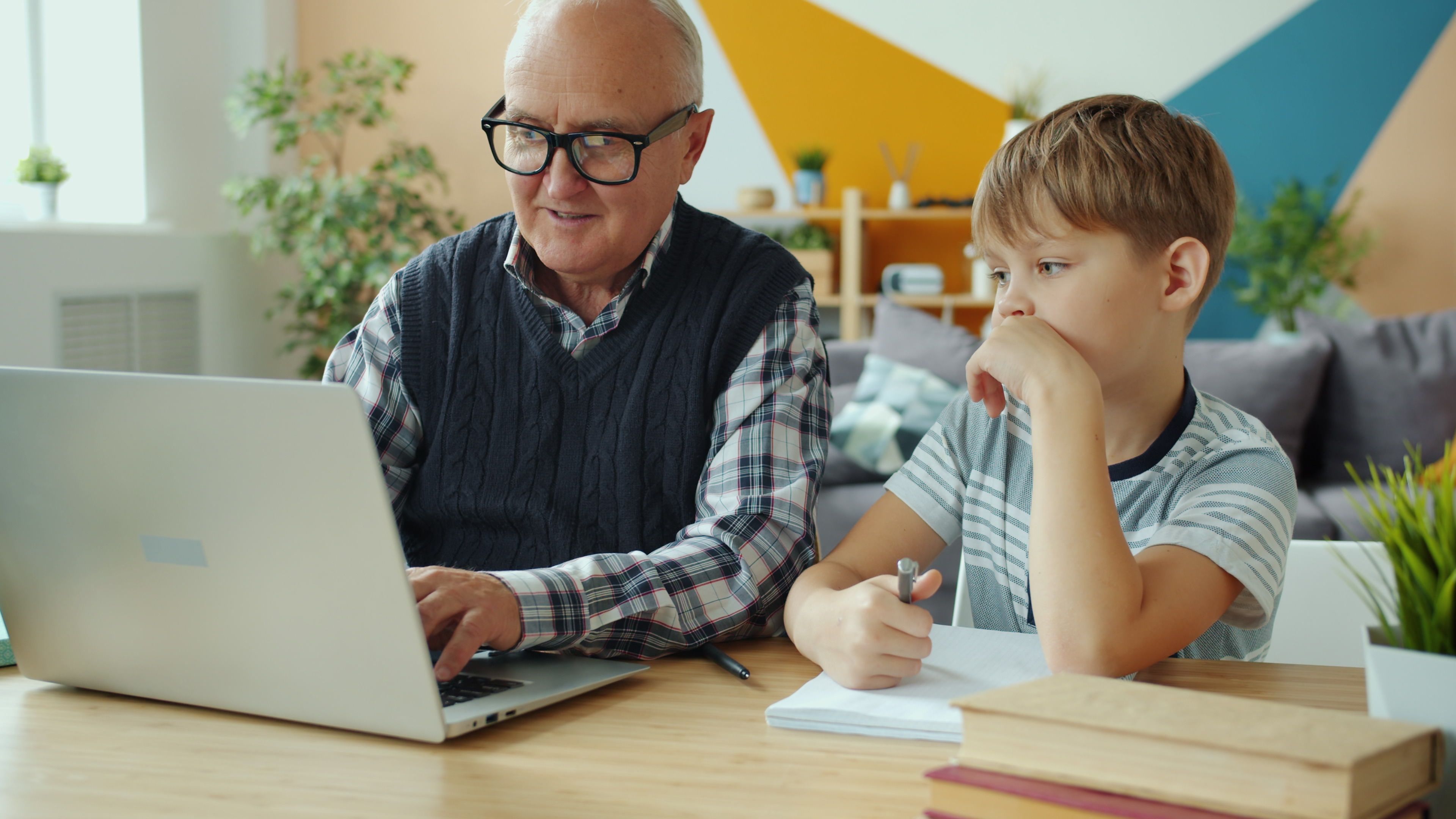 MOOCs and Their Contribution to Lifelong Learning - Observatory — Photo by Vitaly Gariev on Pexels