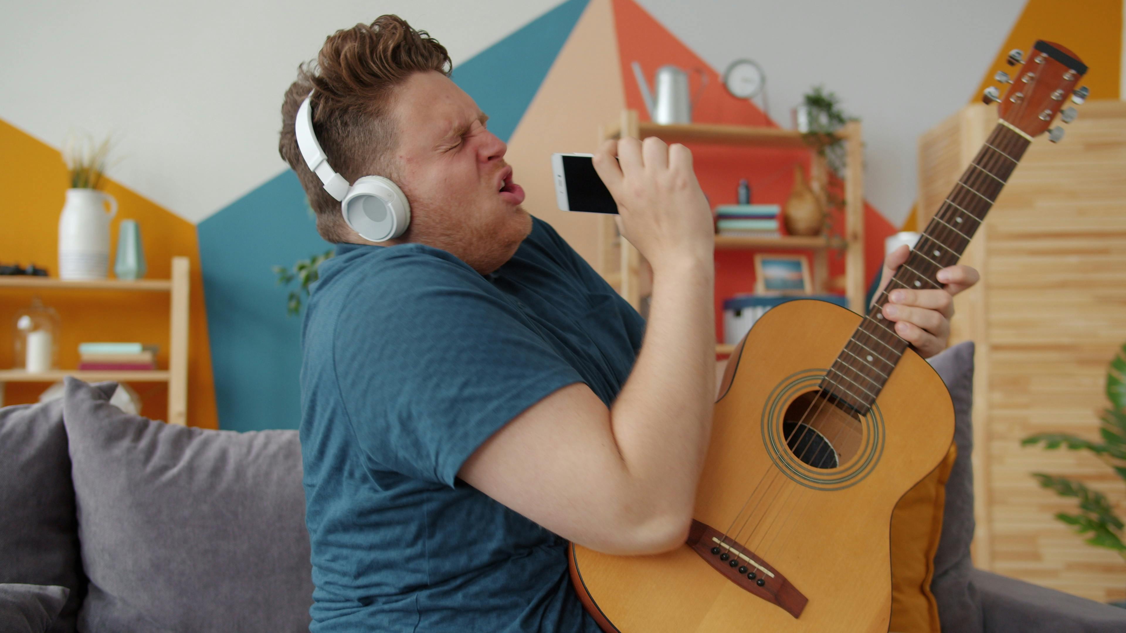 Nick DiGiovanni Drops Massive Kitchen Hacks Video - US Fans Are Obsessed — Photo by Vitaly Gariev on Pexels
