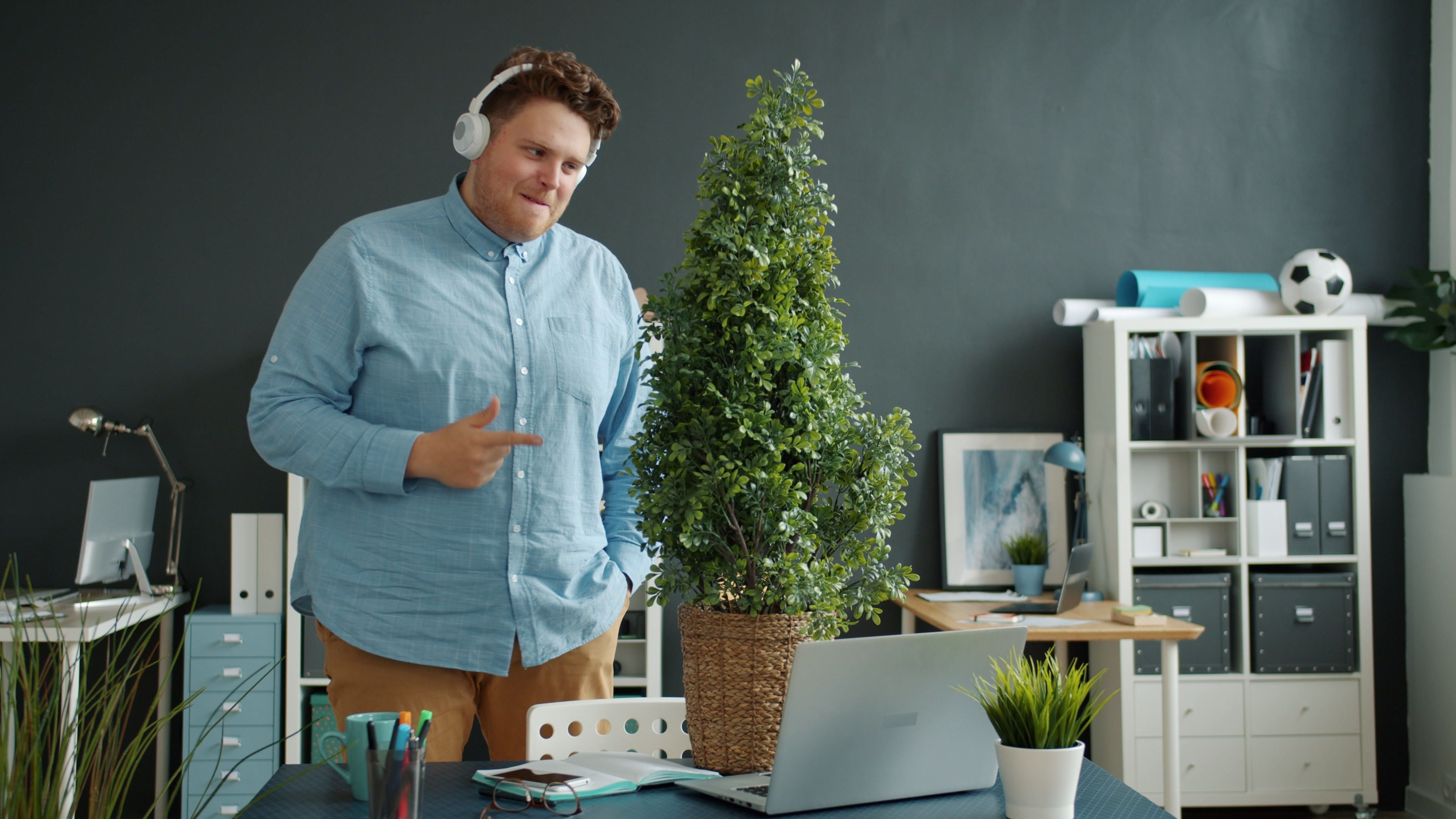 Study Finds Remote and Hybrid Working Boosts Disabled Workers’ Health and Productivity — Photo by Vitaly Gariev on Pexels