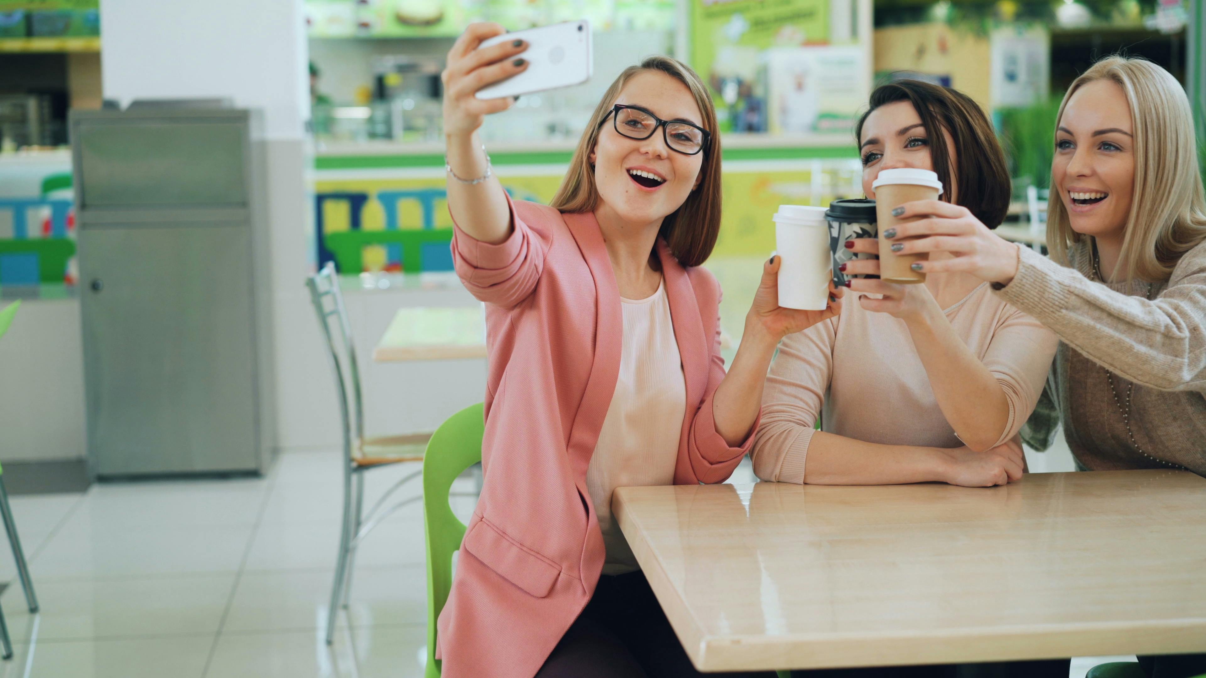 Leveraging social insights and technology to meet changing consumer behaviours — Photo by Vitaly Gariev on Pexels