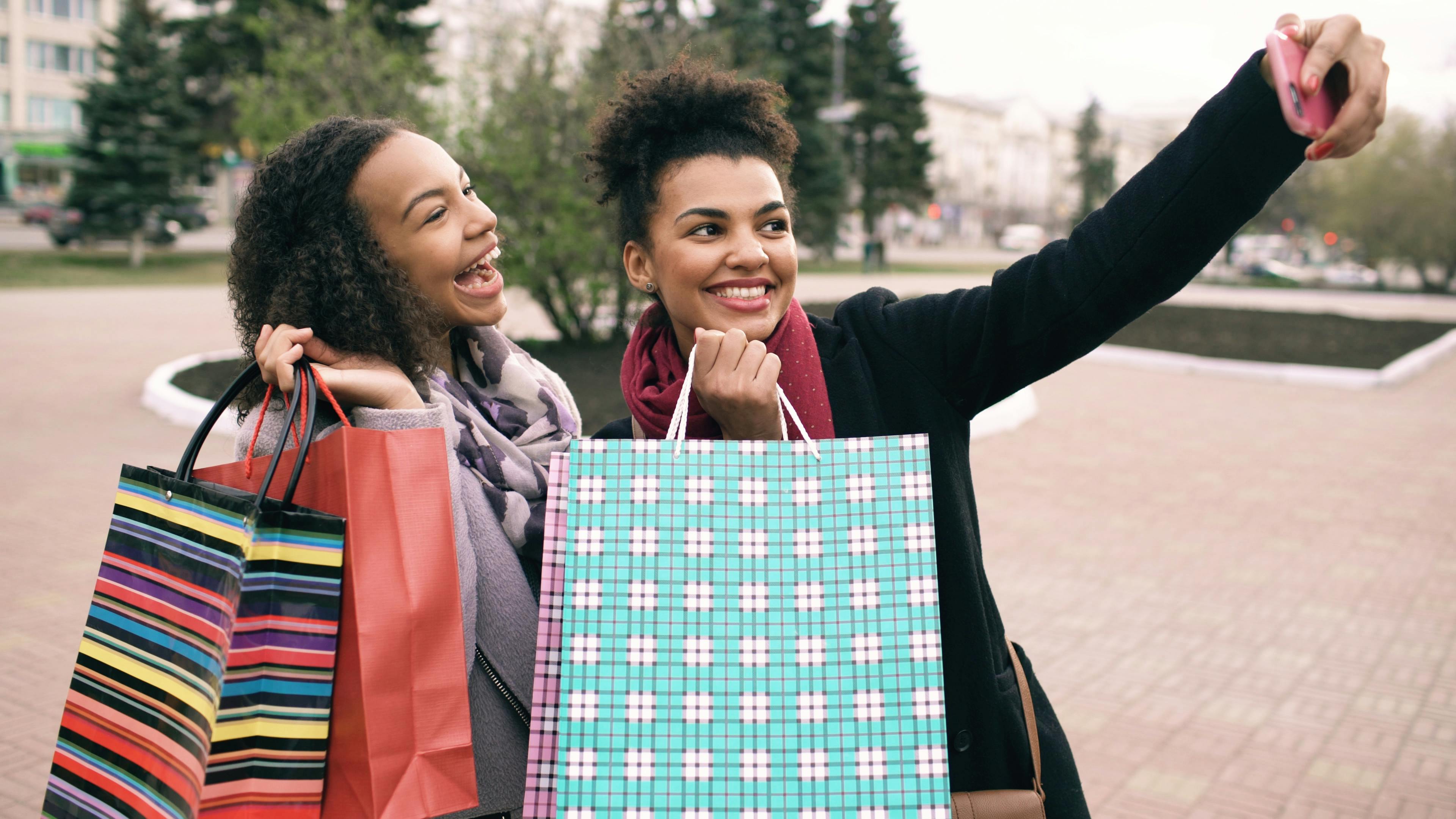 general lifestyle shop online — Photo by Vitaly Gariev on Pexels