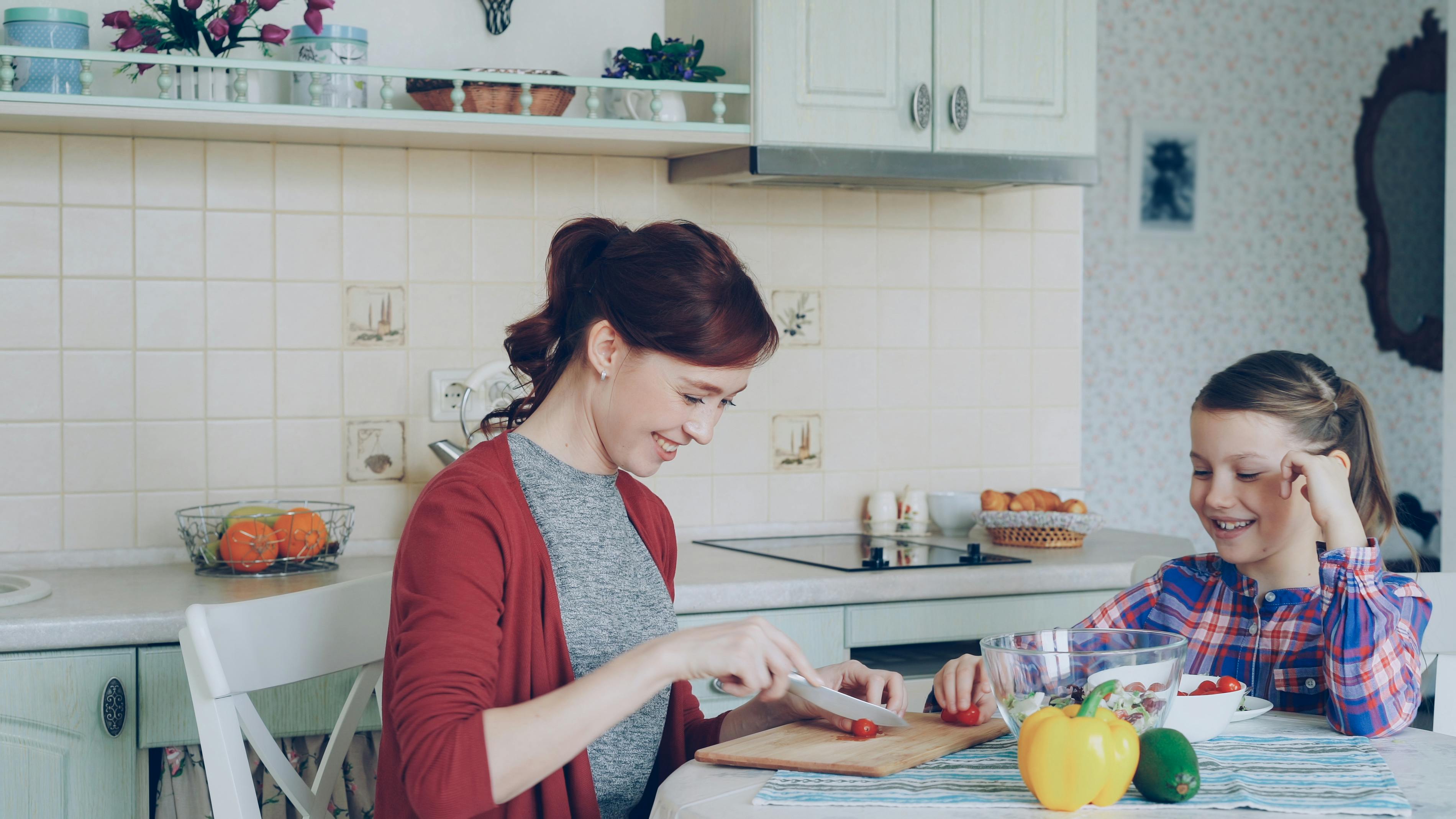 Blue Apron ranked #1 for home-cooked meal delivery services — Photo by Vitaly Gariev on Pexels