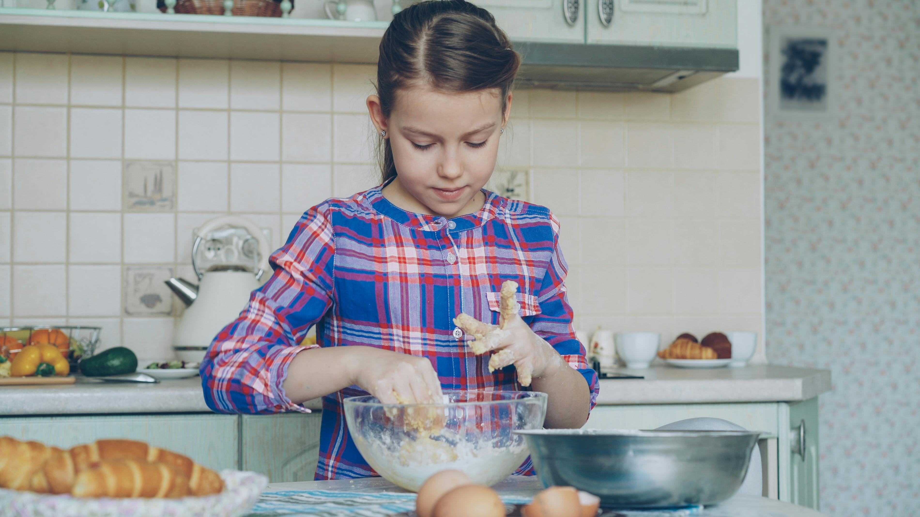 home cooking budget-friendly recipes — Photo by Vitaly Gariev on Pexels