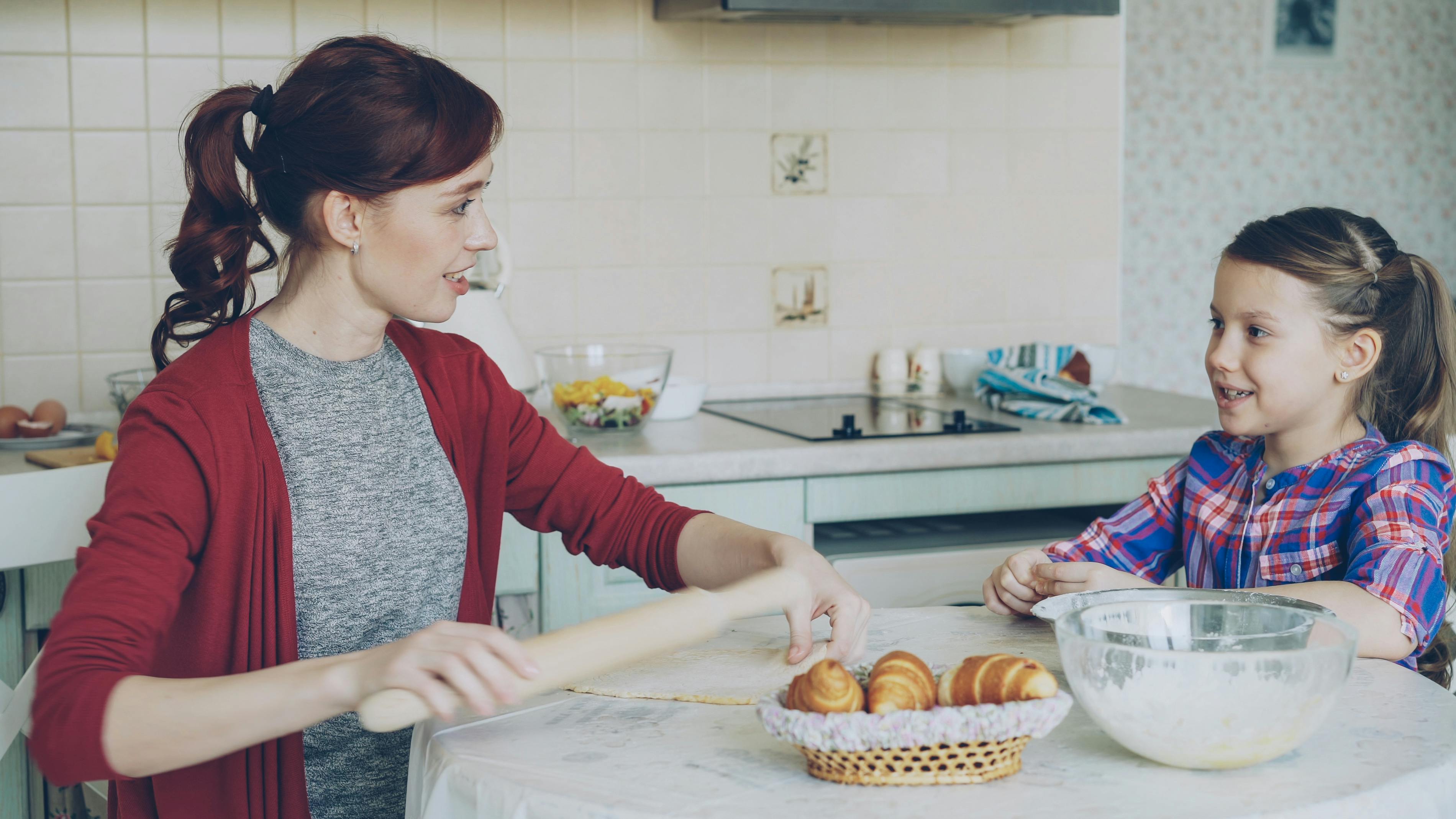 24 Cooking "Hacks" You Learned From The Internet That Are Actually Making Things Harder For You — Photo by Vitaly Gariev on P
