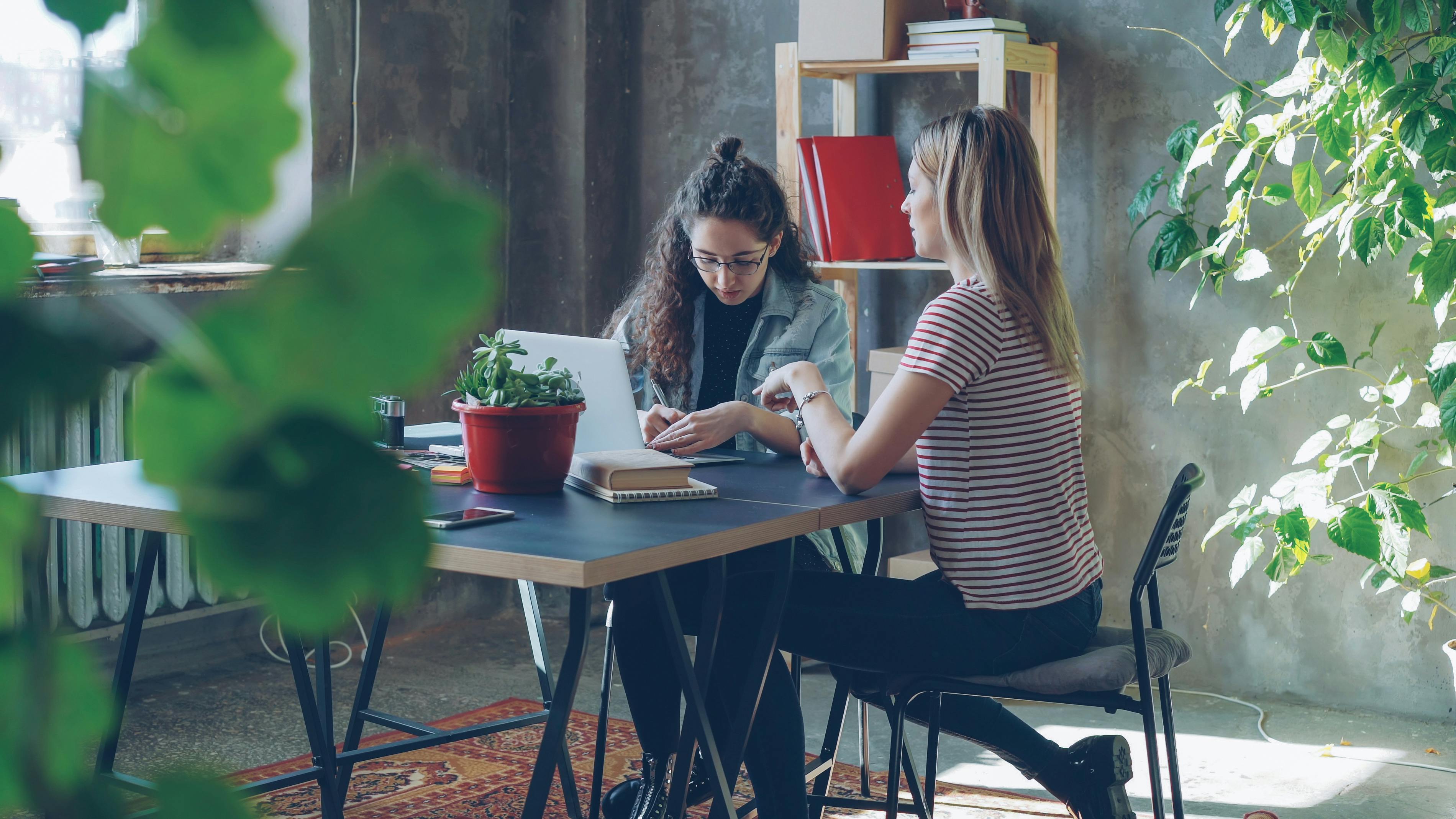 Here Are the Top Second-Act Career Change Ideas for Women at 40, According to Career Experts — Photo by Vitaly Gariev on Pexe