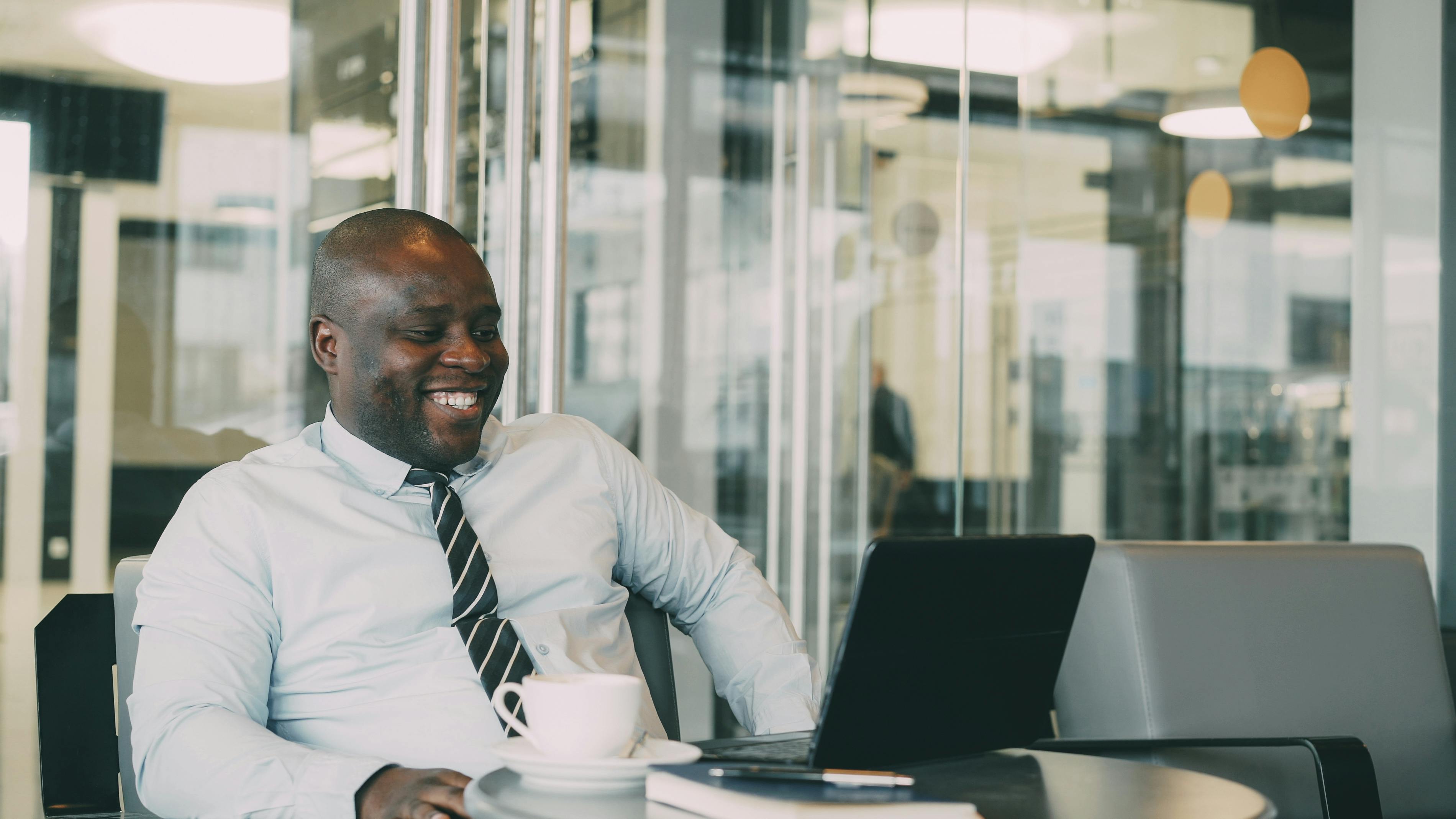 The 10 Best Business Intelligence Certifications Online for 2026 — Photo by Vitaly Gariev on Pexels