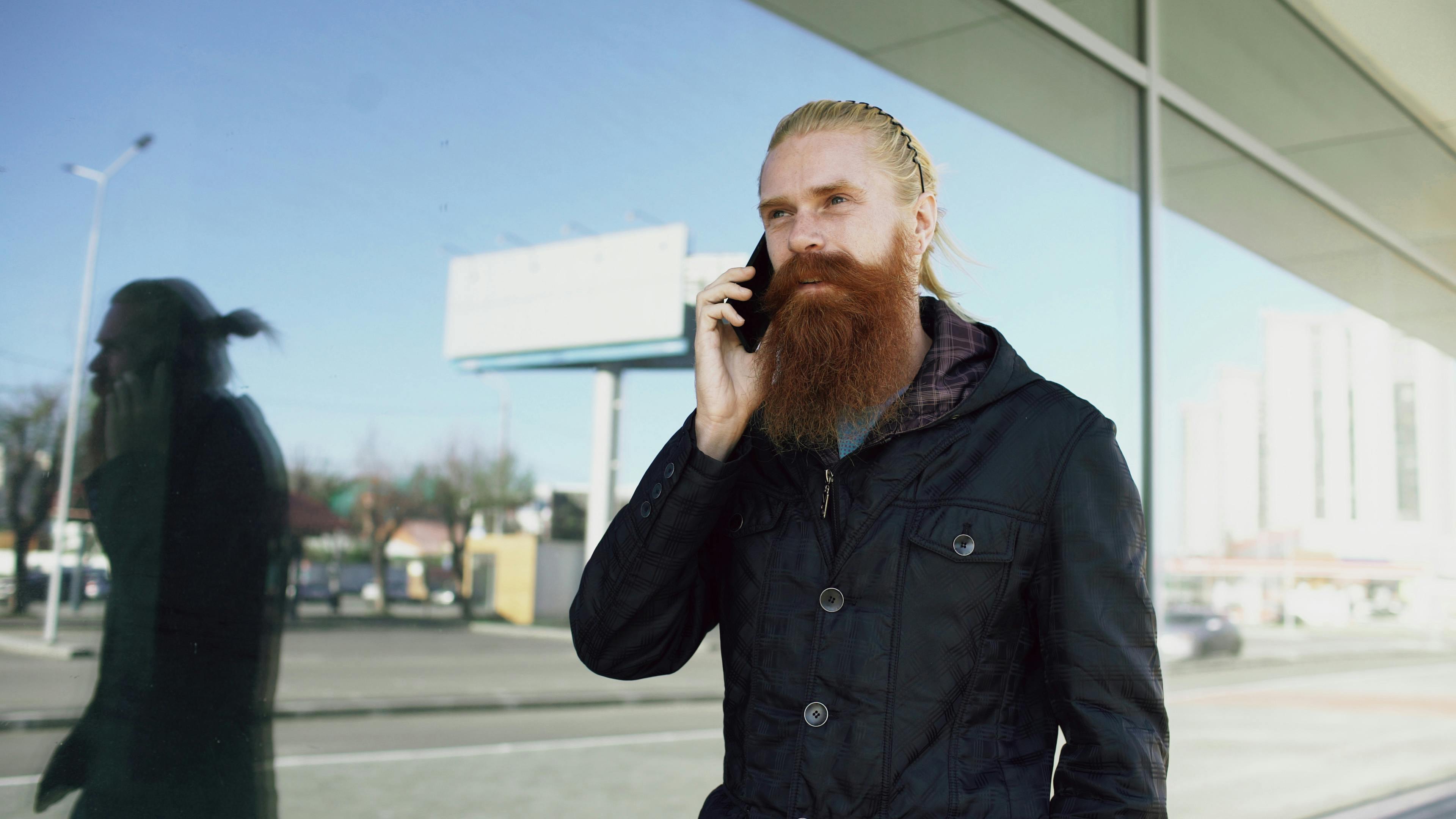 general lifestyle shop phone number — Photo by Vitaly Gariev on Pexels