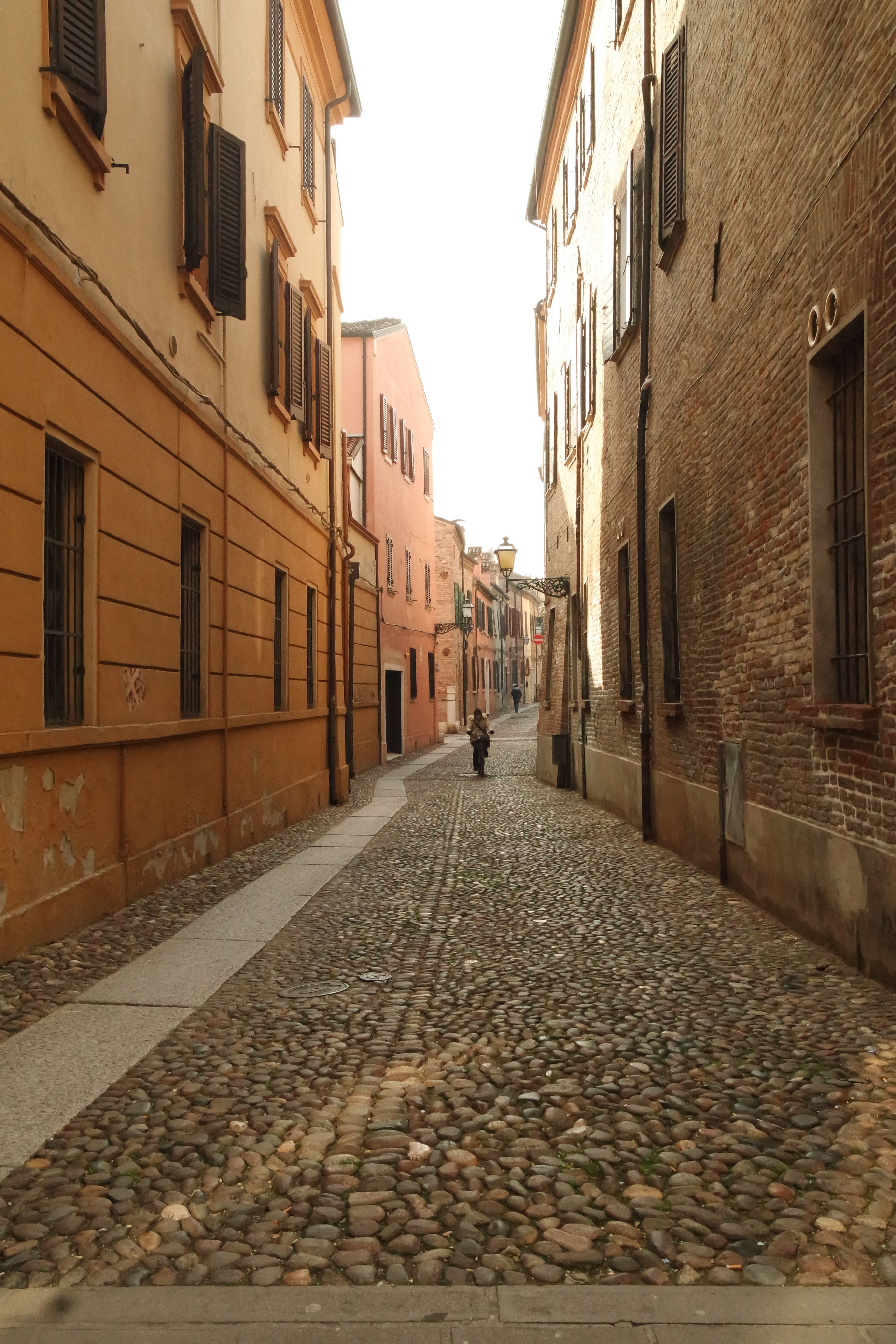 Charming Cobblestone Street in Italian Town · Free Stock Photo