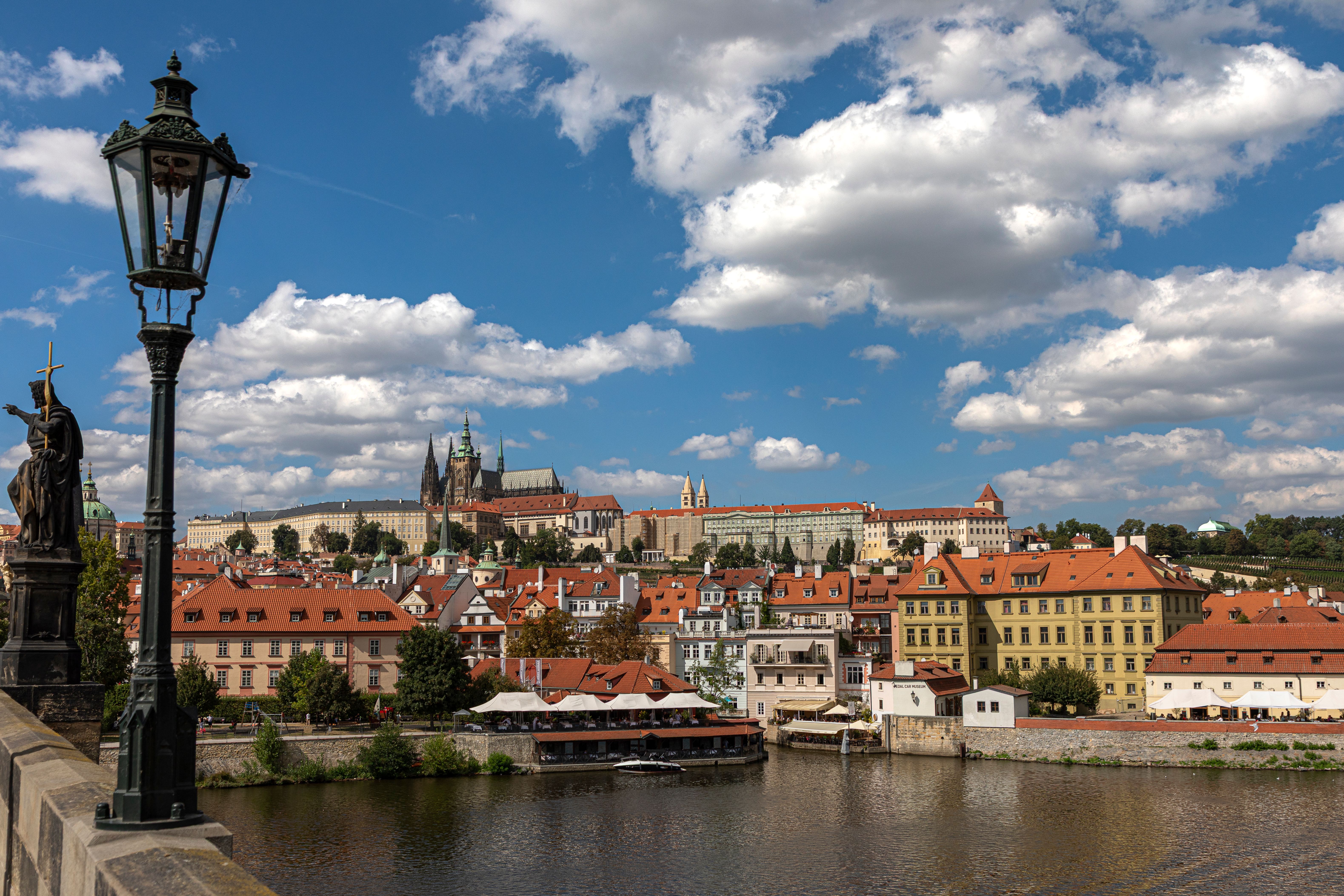 Reisgids Praag: Ontdek de Gouden Stad en haar Bezienswaardigheden