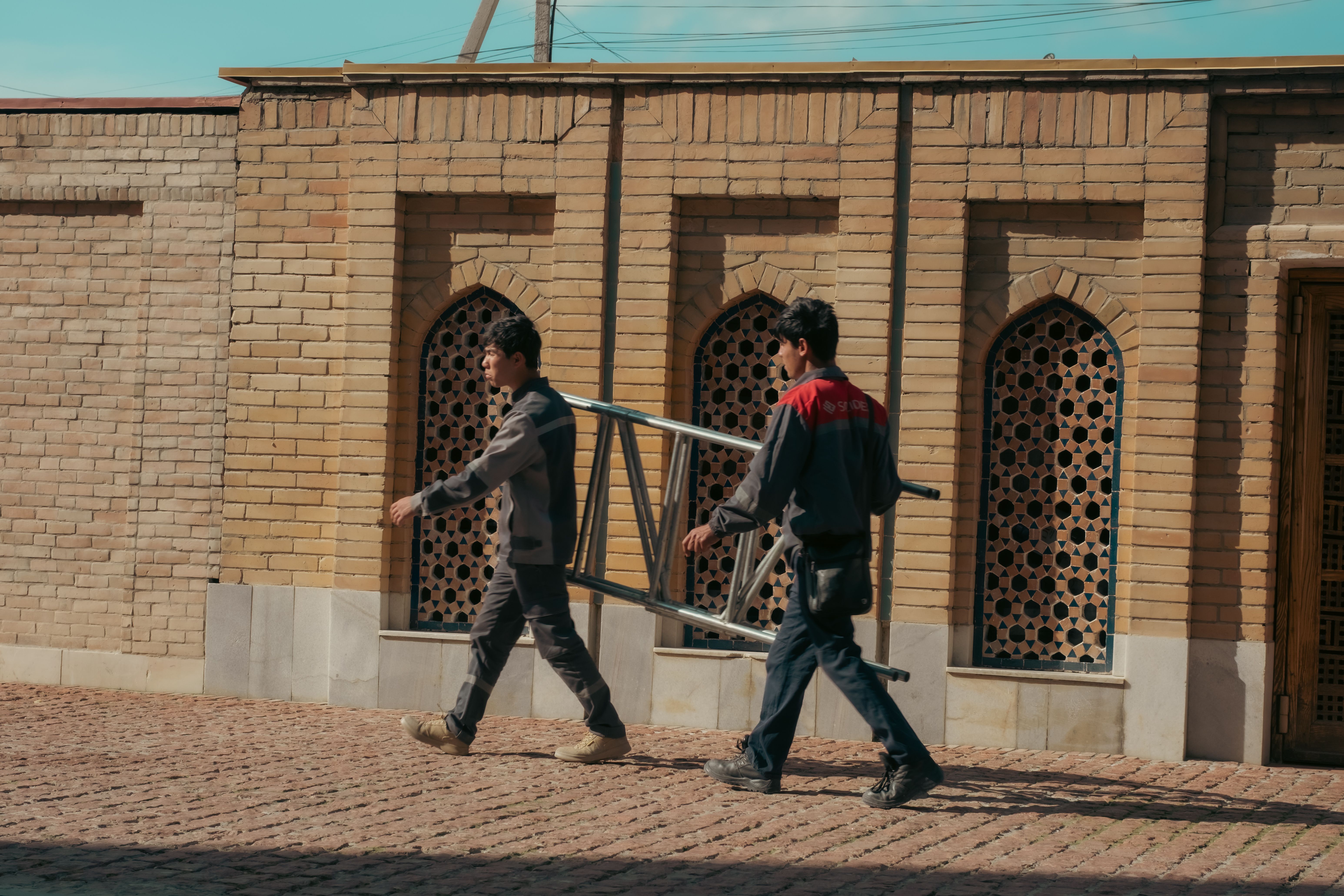 Iranian general’s relatives lived lavish LA lifestyle while promoting ‘Iranian regime propaganda’ — Photo by Talha Kılıç on P