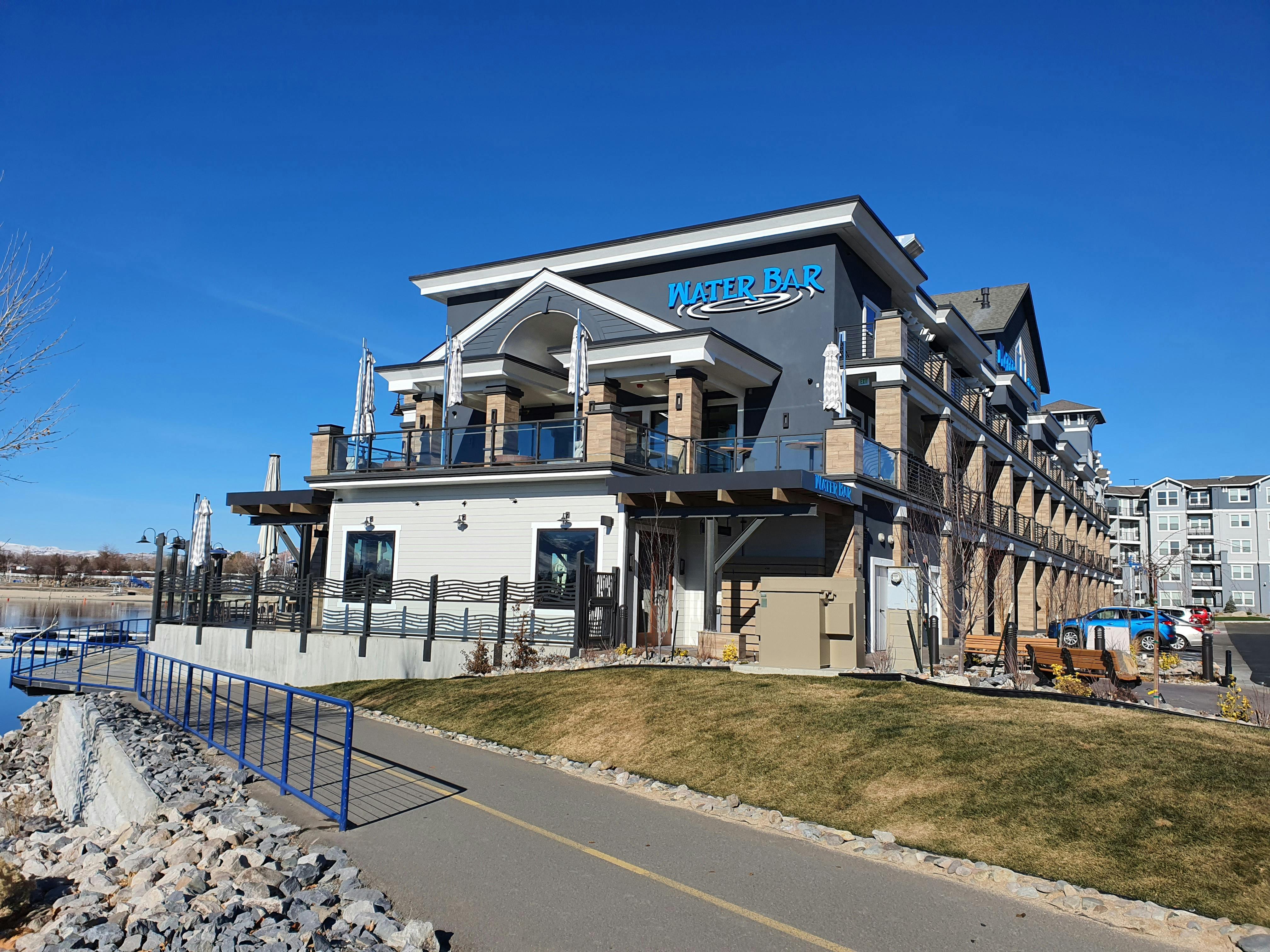 New Edina sports bar from Nolo’s owners bets on a summer opener — Photo by Luiz Souza on Pexels