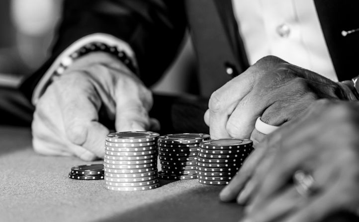 Online Casino: Spielautomaten und Live-Spiele im Überblick