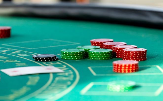 Online Casino: Spielautomaten und Live-Spiele im Überblick