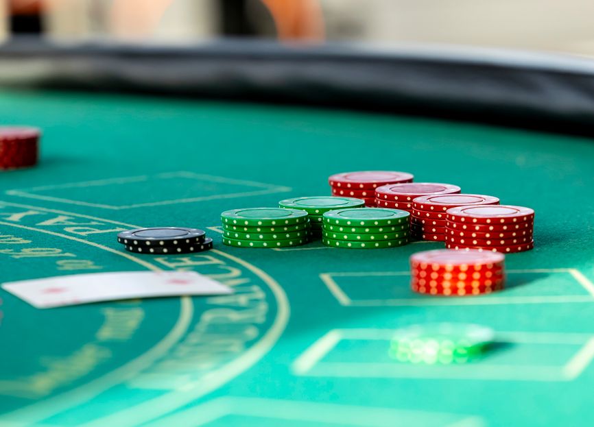 Online Casino: Spielautomaten und Live-Spiele im Überblick