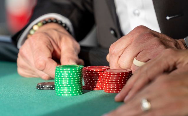 Online Casino: Spielautomaten und Live-Spiele im Überblick
