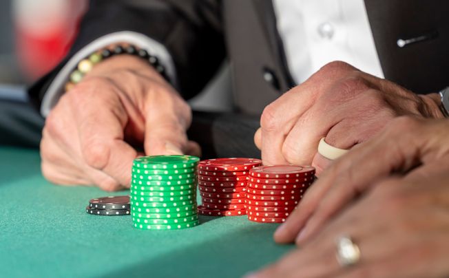 Online Casino: Spielautomaten und Live-Spiele im Überblick