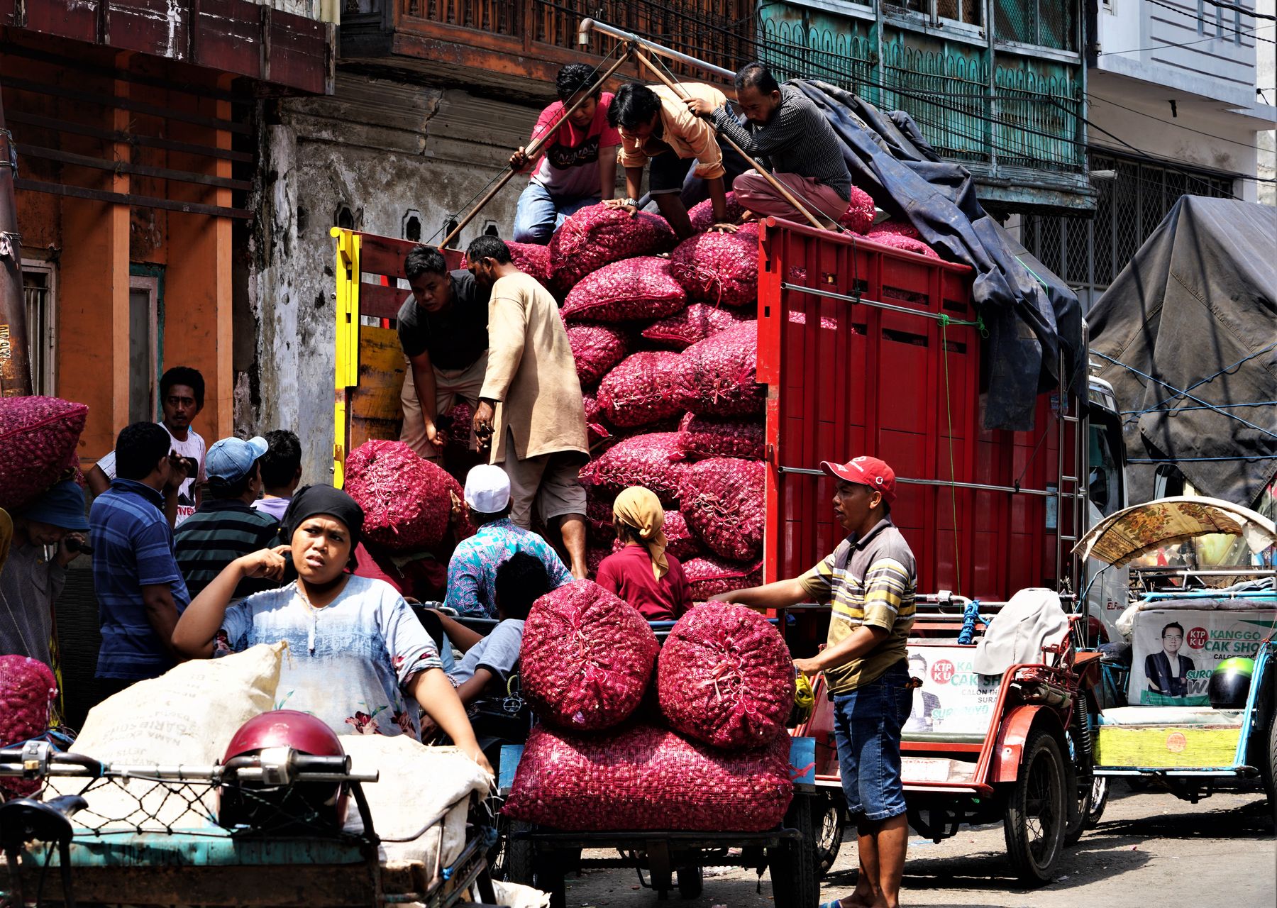 Same-day removals van loading — same day removals in Meldreth