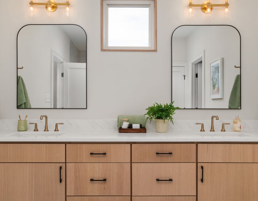 Vanity installation in a La Quinta bathroom