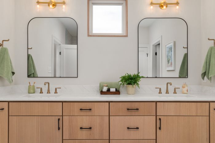 Spanish Revival bathroom style Valle Vista