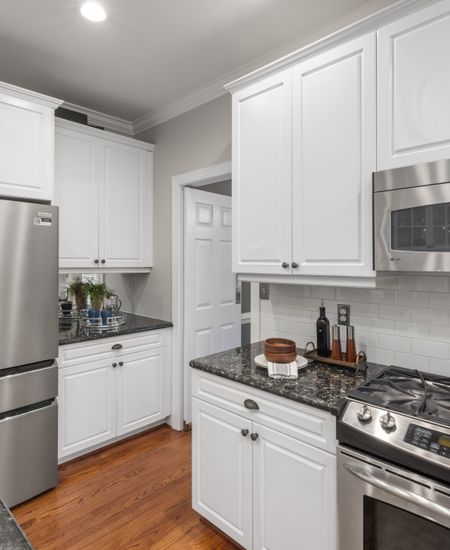 Quartz countertop kitchen remodel Laguna Beach