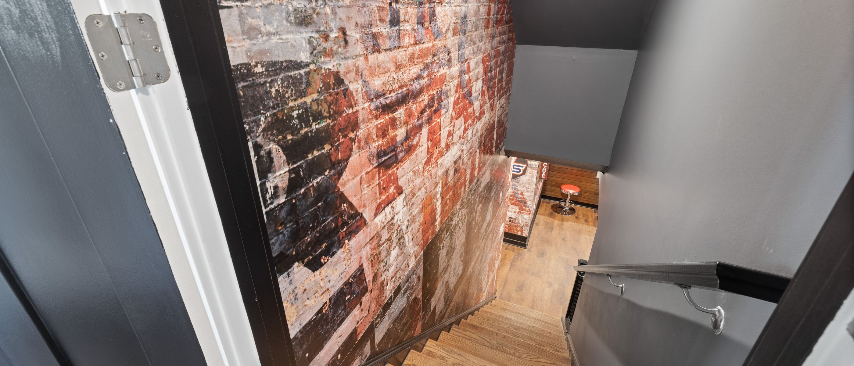 Wallpapering in Isleworth — a freshly painted, spotless finish