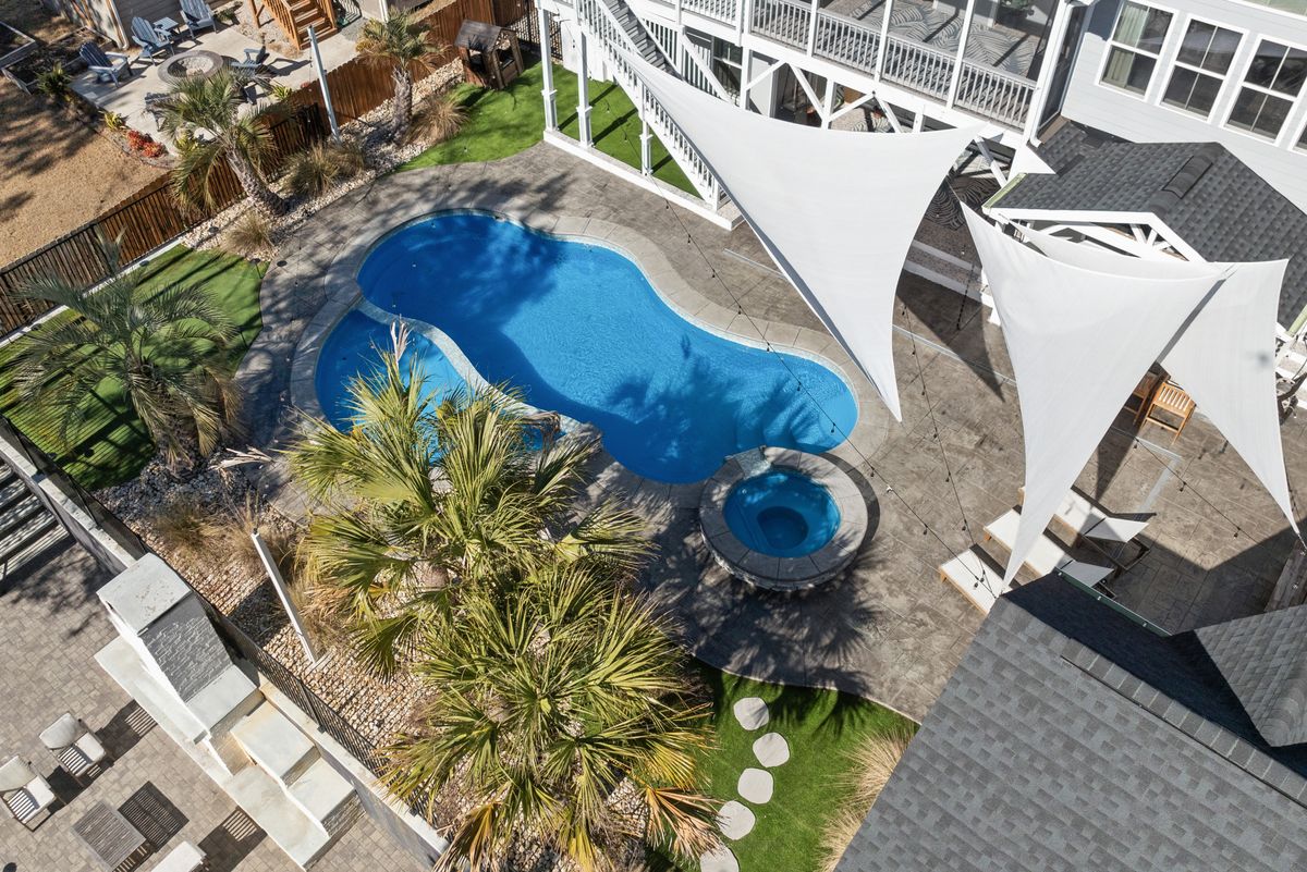 Exemple de piscine réalisée à Glun