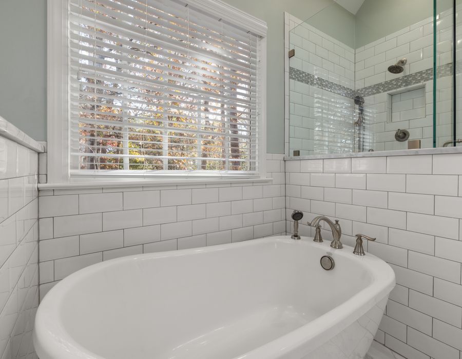 Small bathroom remodeling Home Gardens