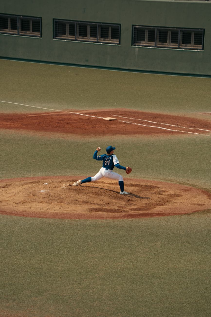 横浜DeNAベイスターズ2025年版ロスターの全体像|投手45名・野手40名の布陣