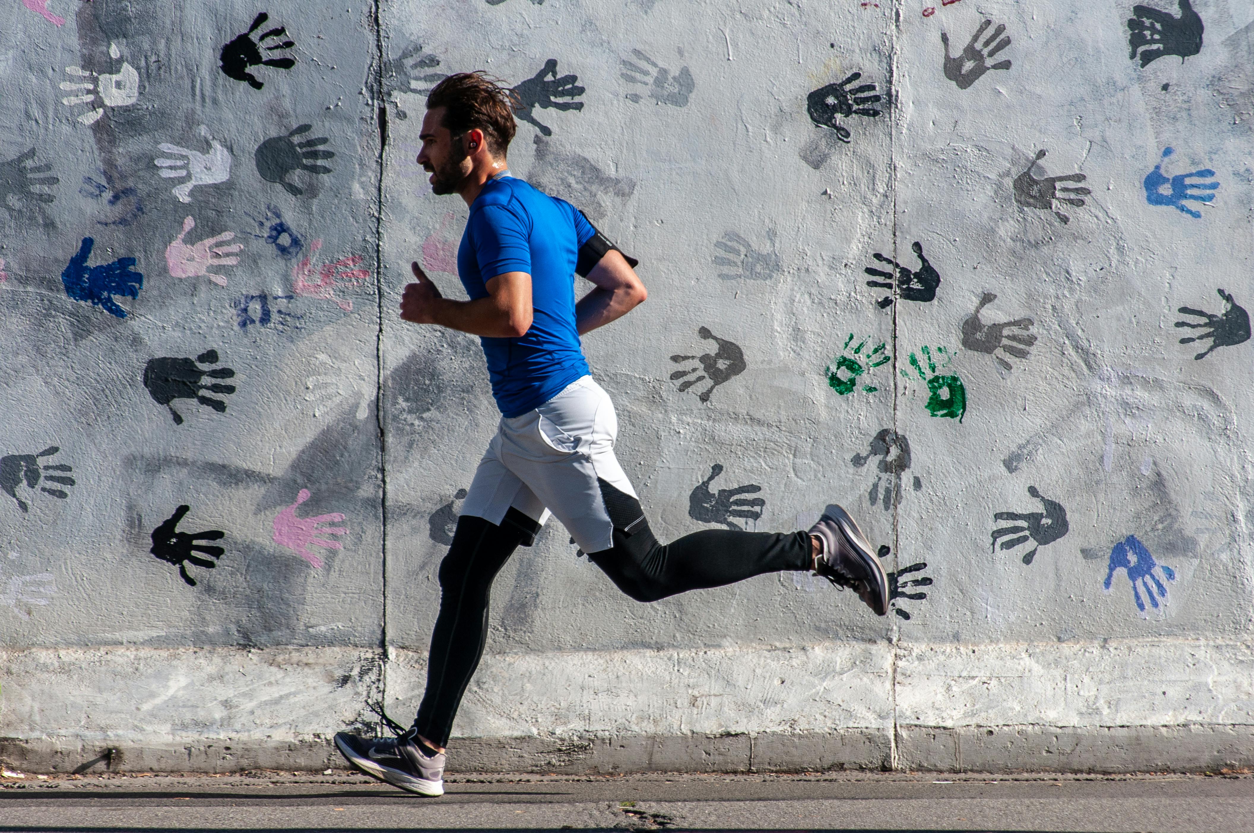 Influence of physical activity on perceived stress and mental health in university students: a systematic review — Photo by w