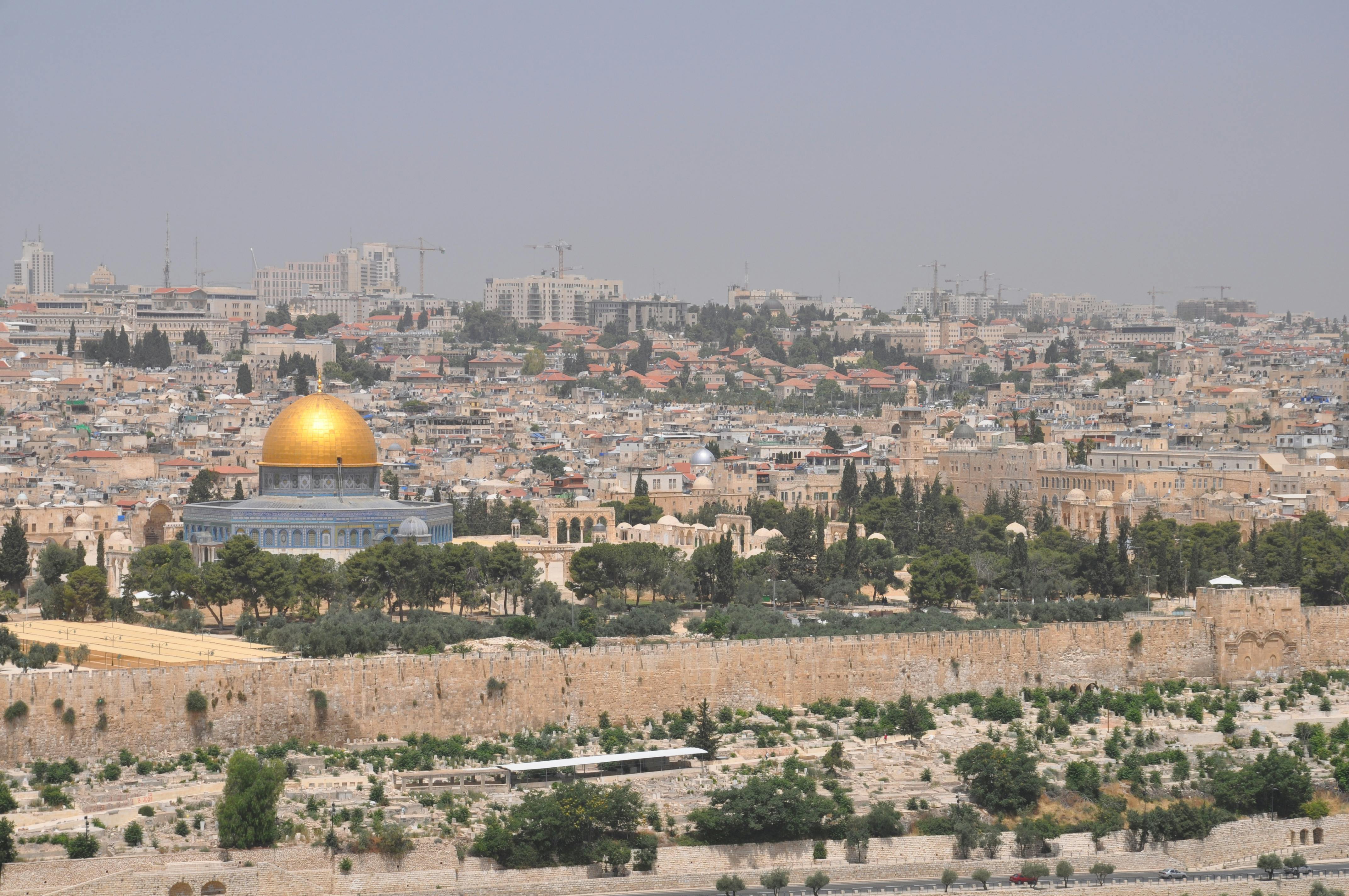 The Ultimate Jerusalem Food Guide — What & Where to Eat