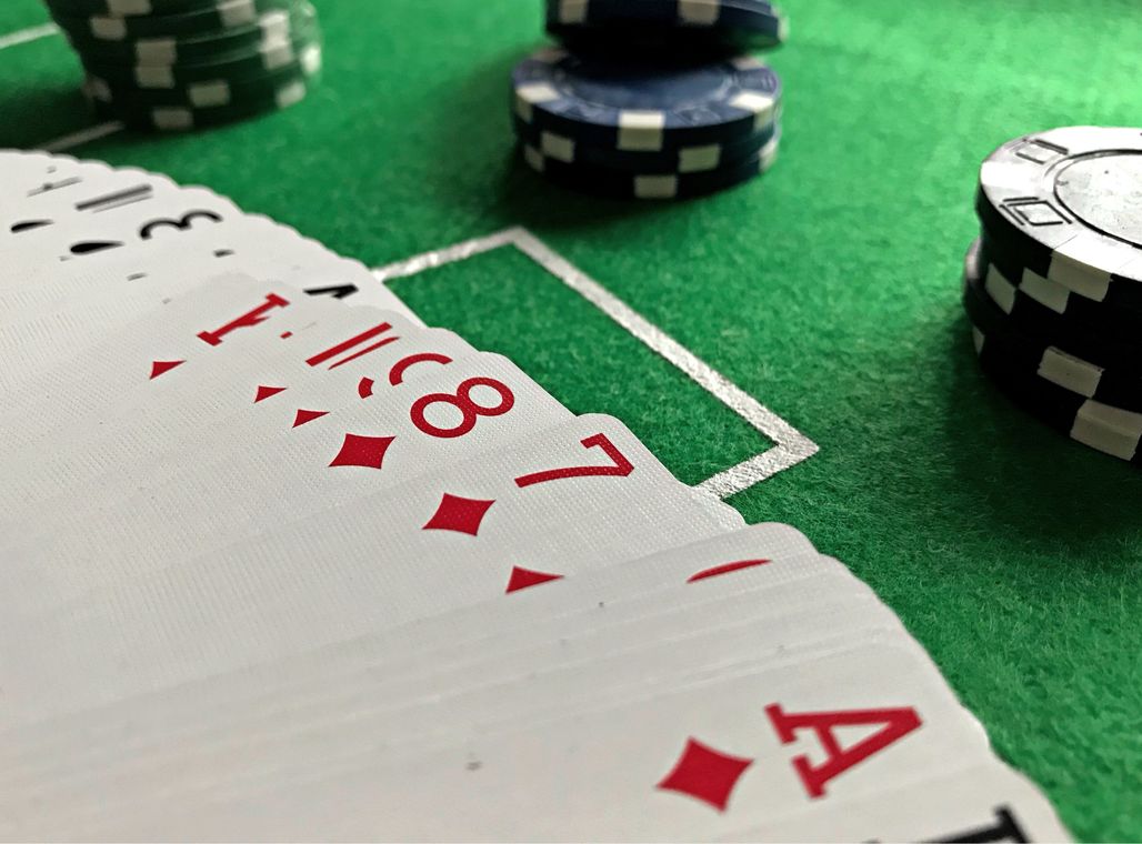 Online Casino: Spielautomaten und Live-Spiele im Überblick