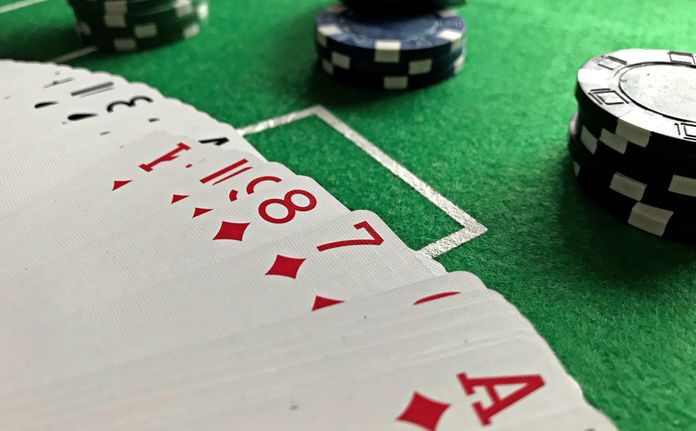 Online Casino: Spielautomaten und Live-Spiele im Überblick