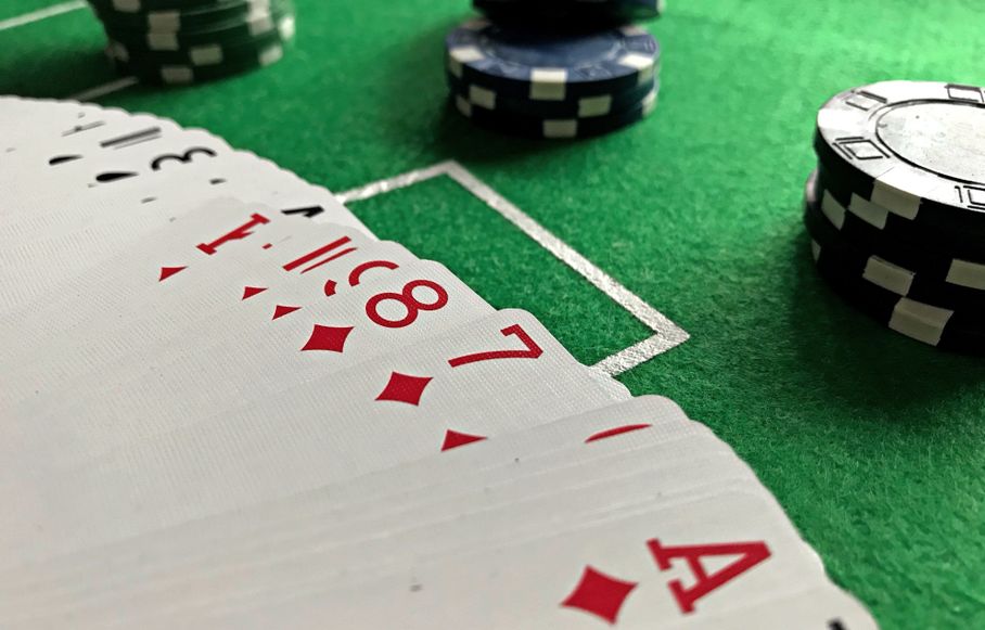 Online Casino: Spielautomaten und Live-Spiele im Überblick
