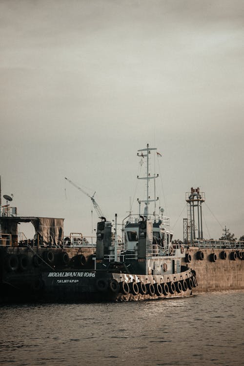 Black and White Ship on Water