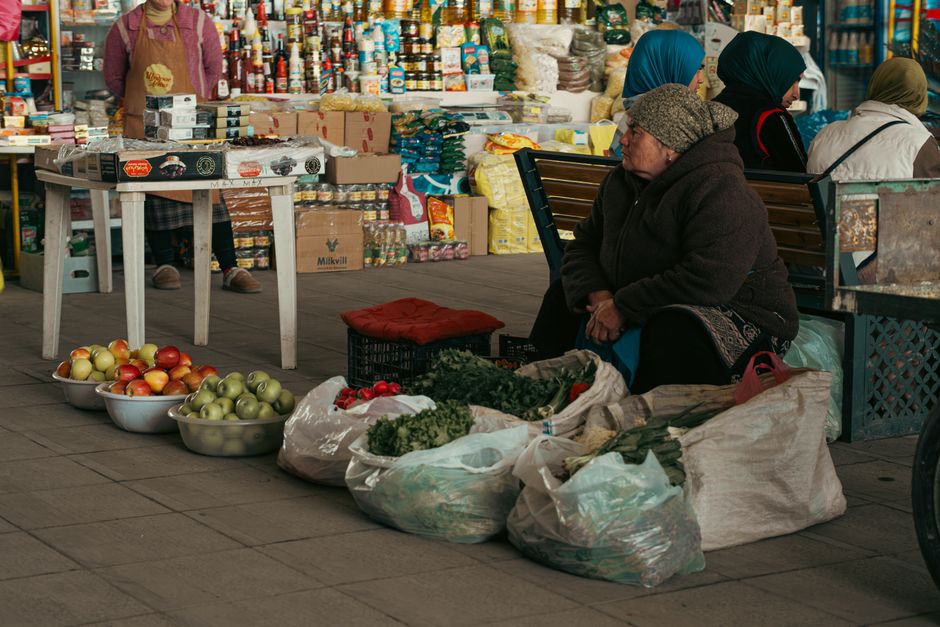 Busy scene at Chisinau Central Market in Moldova, illustrating crowded areas