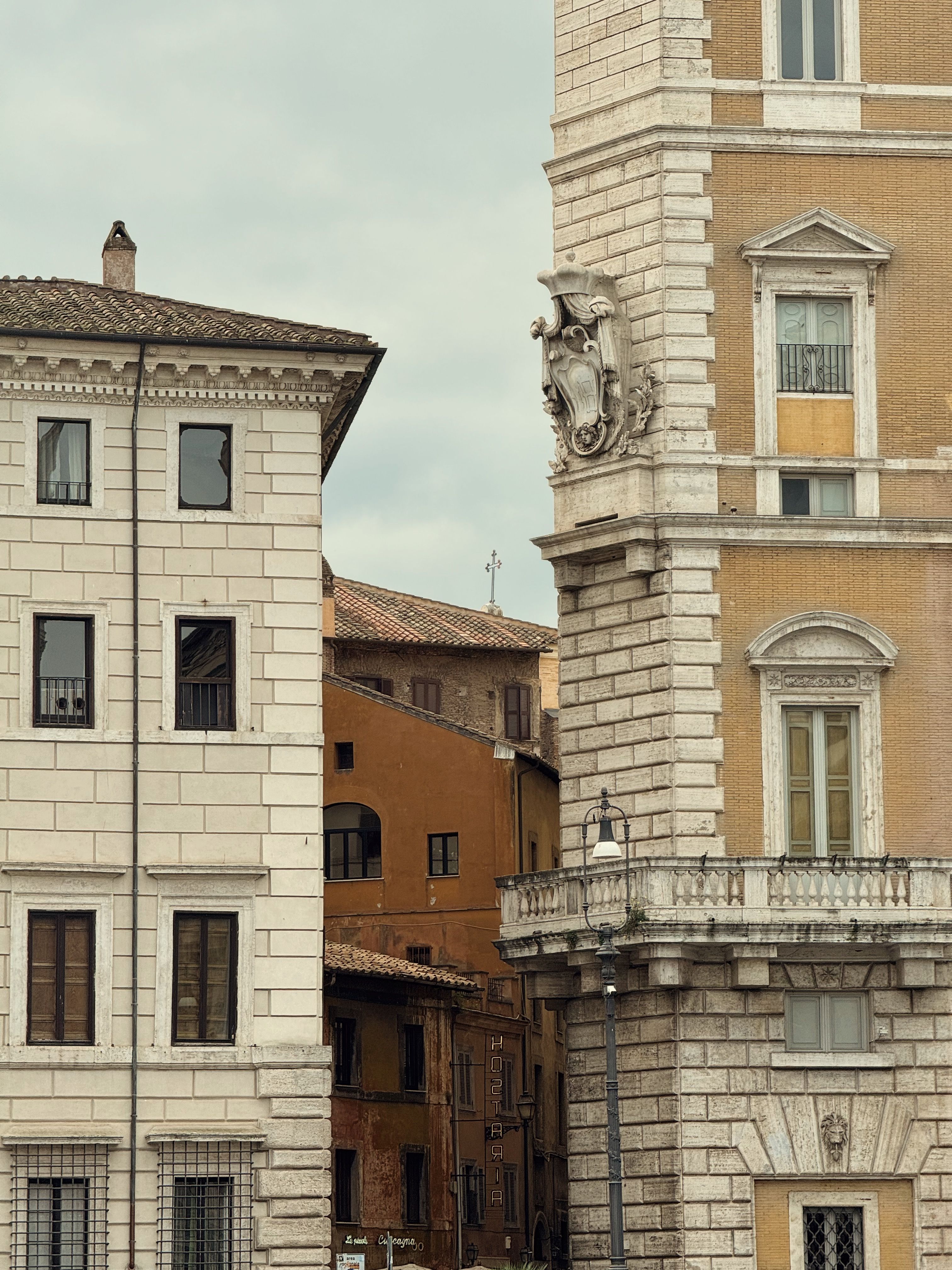 Historic Italian Architecture with Stone Facades · Free Stock Photo