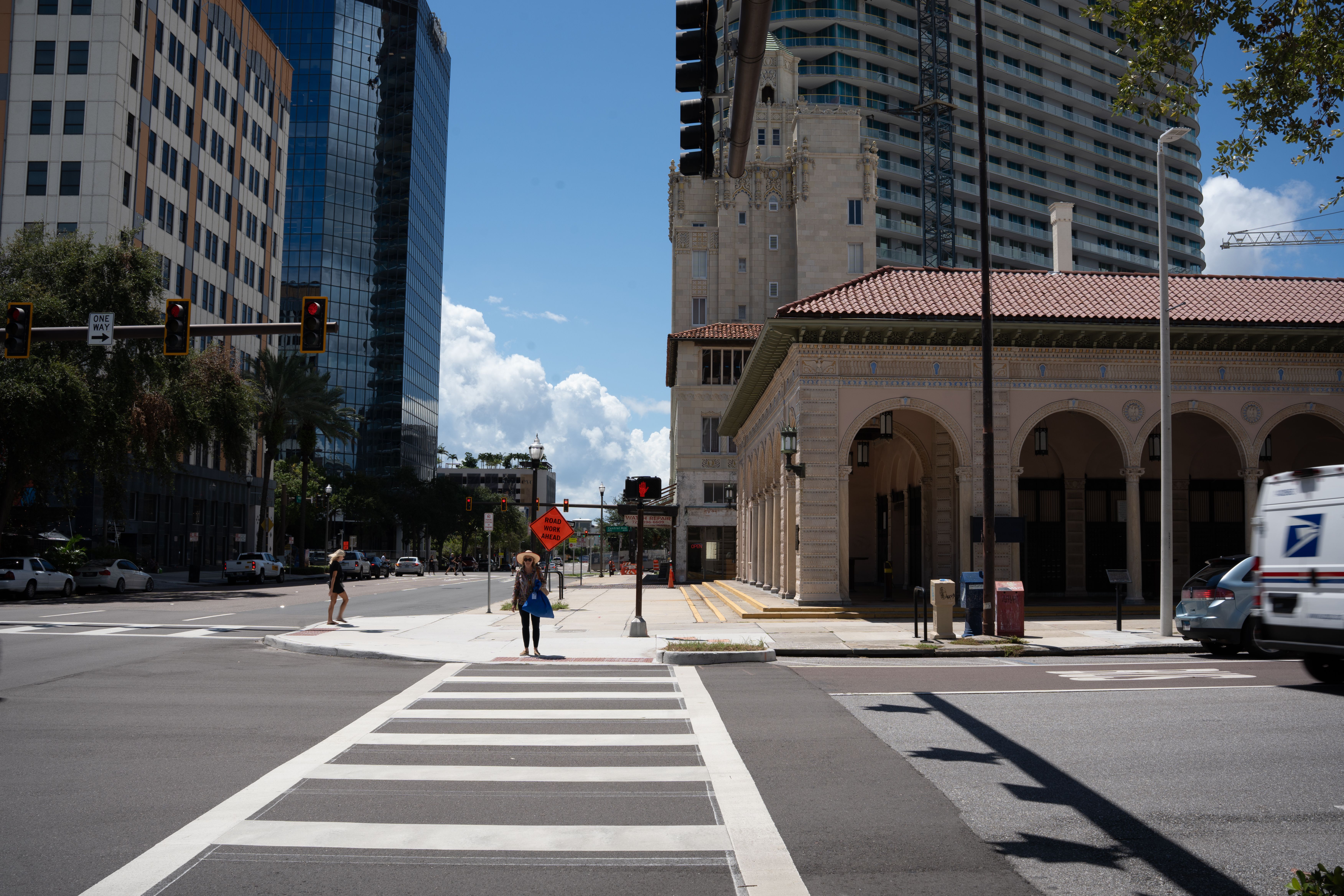 Urban Intersection with Historic Architecture · Free Stock Photo