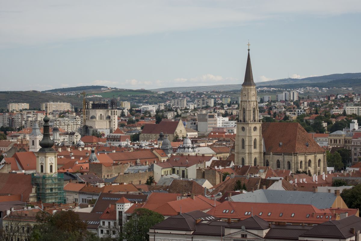 Cluj-Napoca - vedere panoramică a orașului cu obiectivele principale