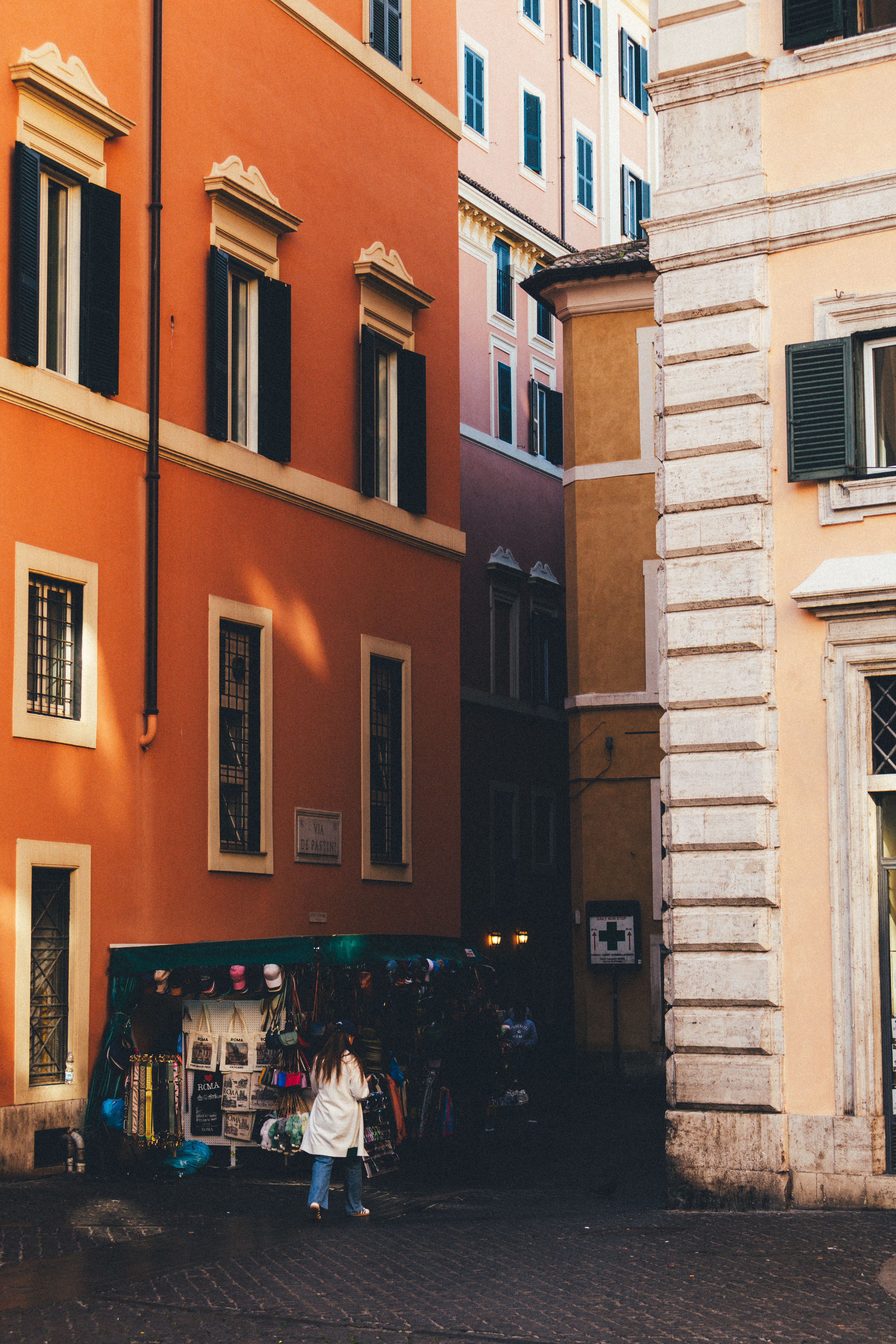 Charming Streets of Rome in Warm Light · Free Stock Photo