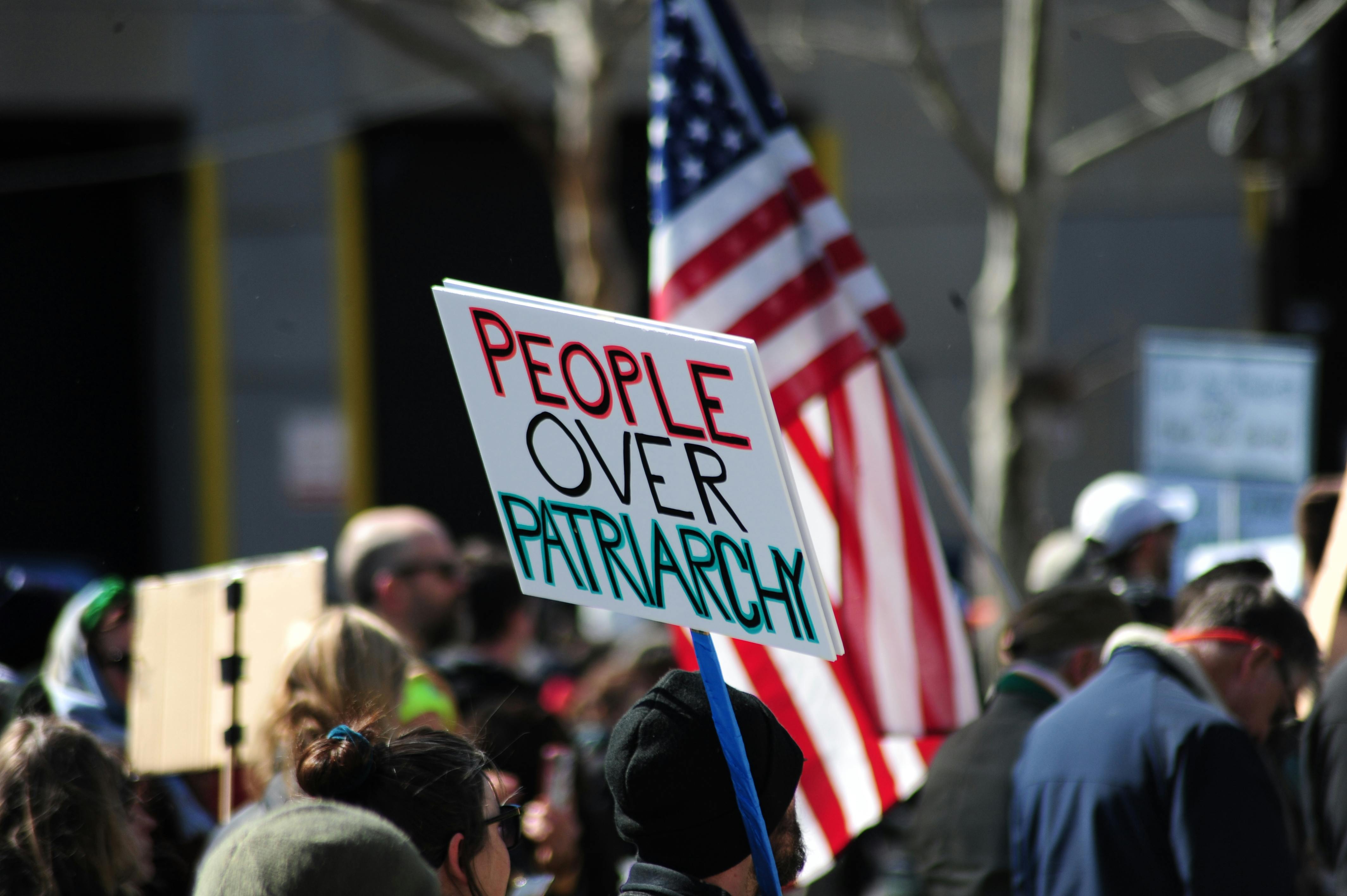 general politics general political topics — Photo by Germar Derron on Pexels