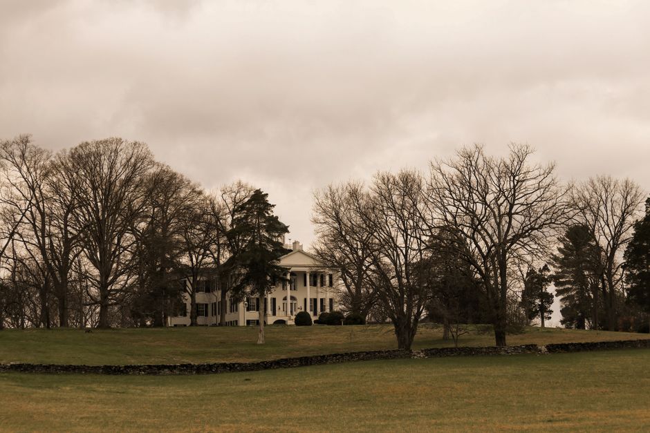 Historic Gatineau Park Mansion O'Brien House Reopens as Boutique Hotel